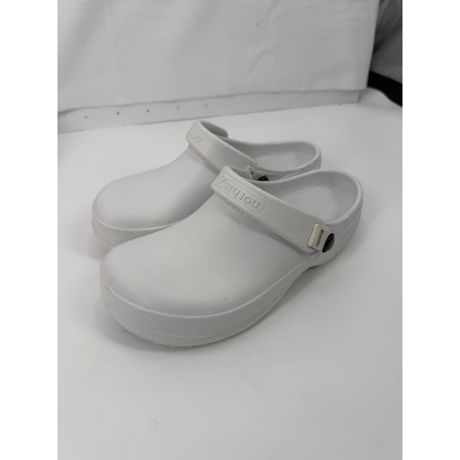 nothinZ Clogs Unisex L10 M8 White Slip On Comfort Nursing Chef Work Shoes
