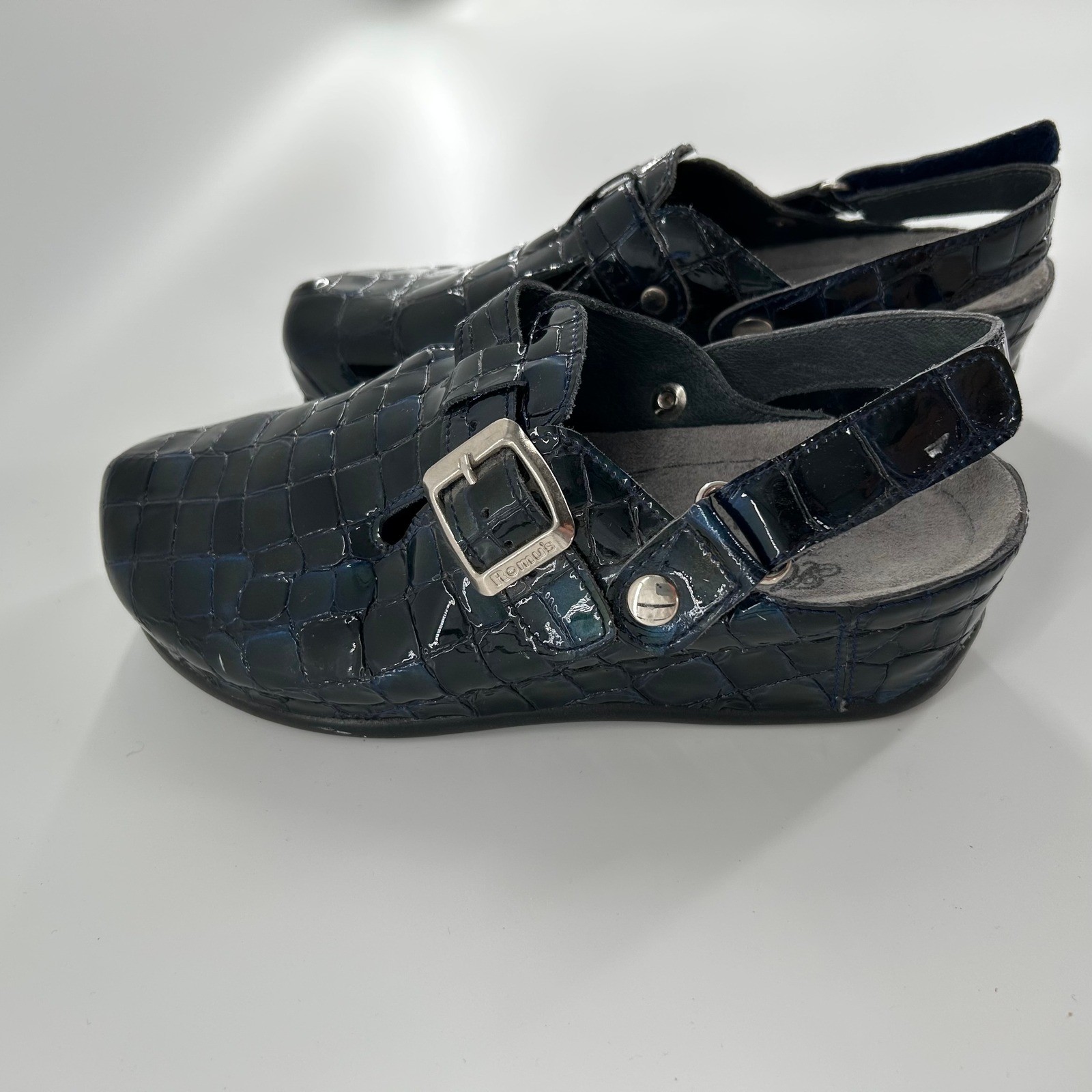 90’s Helle by Romu’s Patent Crocodile Print Slingback Clogs Mules Shoes Size 36