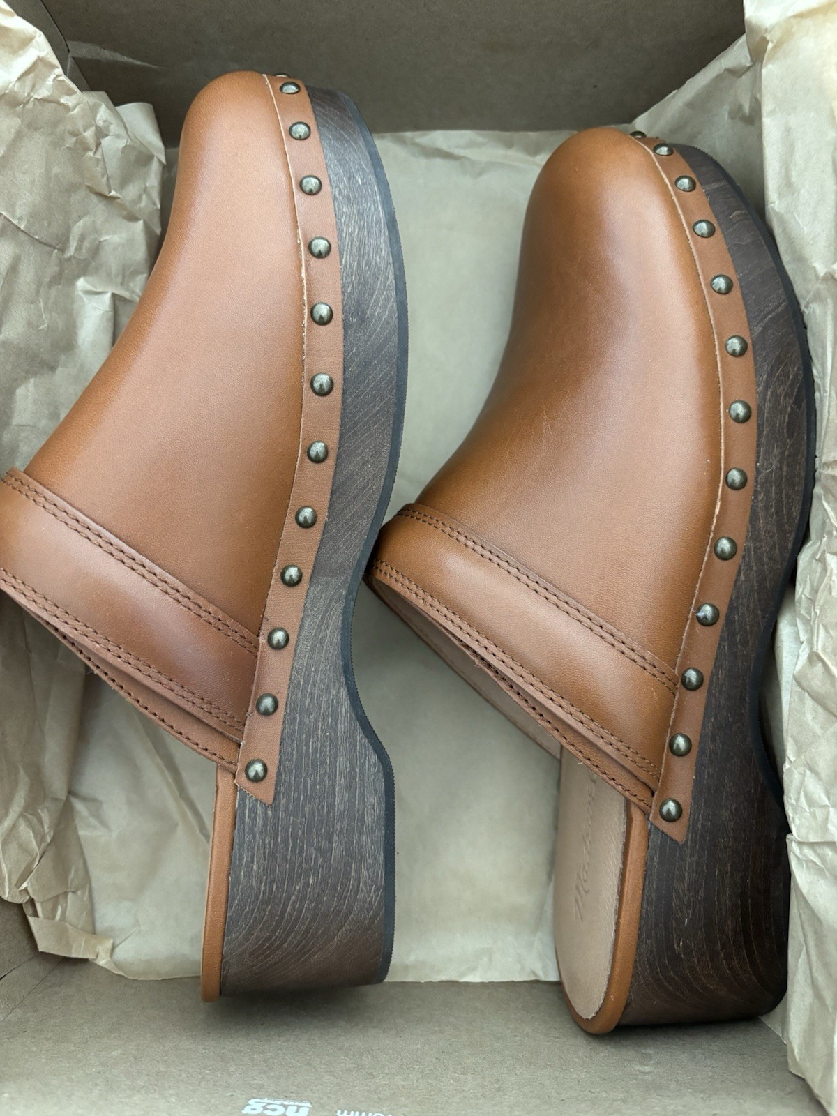 New with Box Madewell Leather Clogs, English Saddle brown, Women’s Size 9