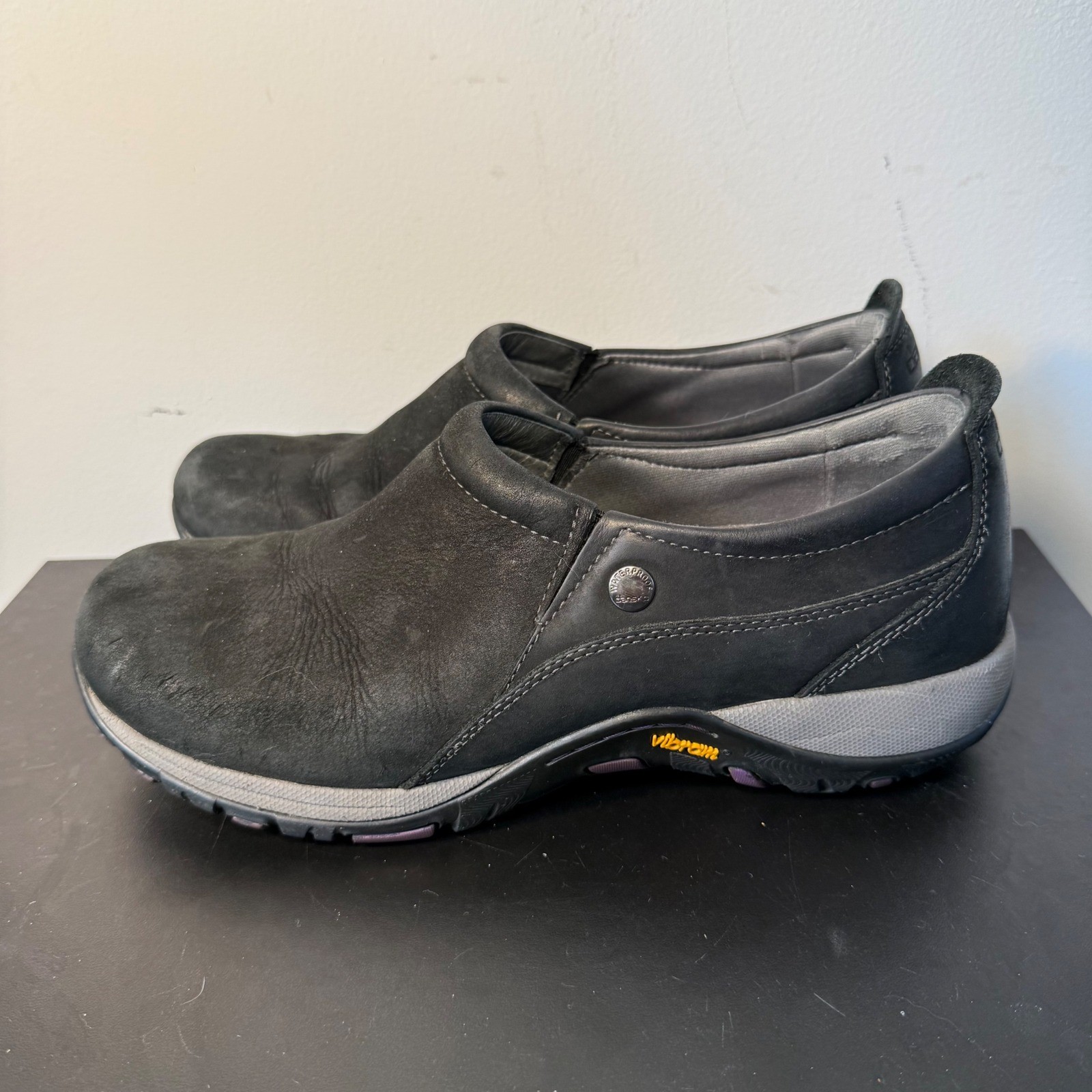 Dansko Patti Slip-On Shoes Black Nubuck Leather Vibram Womens Size 40 / 9.5