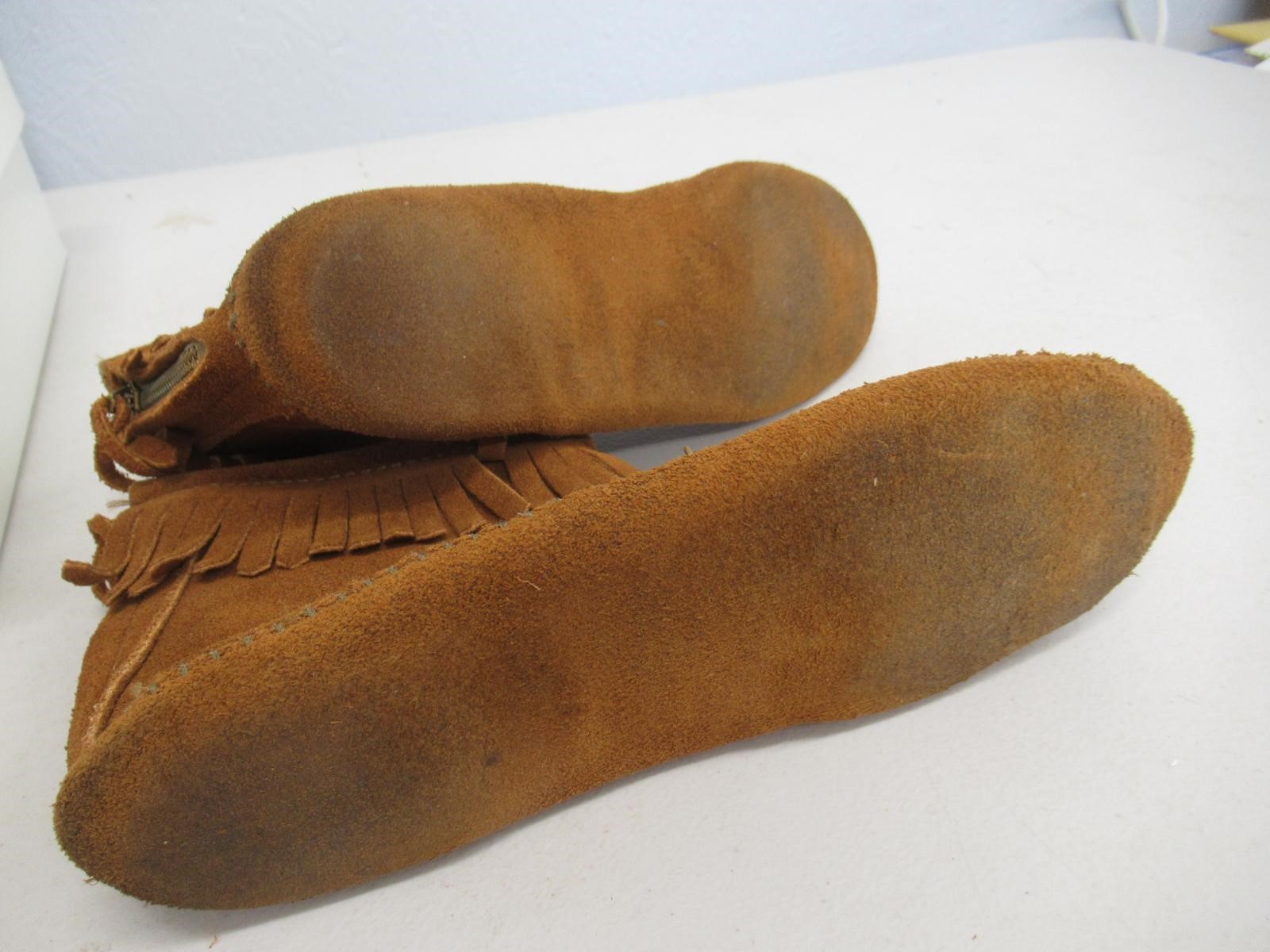 Minnetonka Fringed brown Leather Moccasins Back Zipper Soft Sole WM 5.5 OB kk