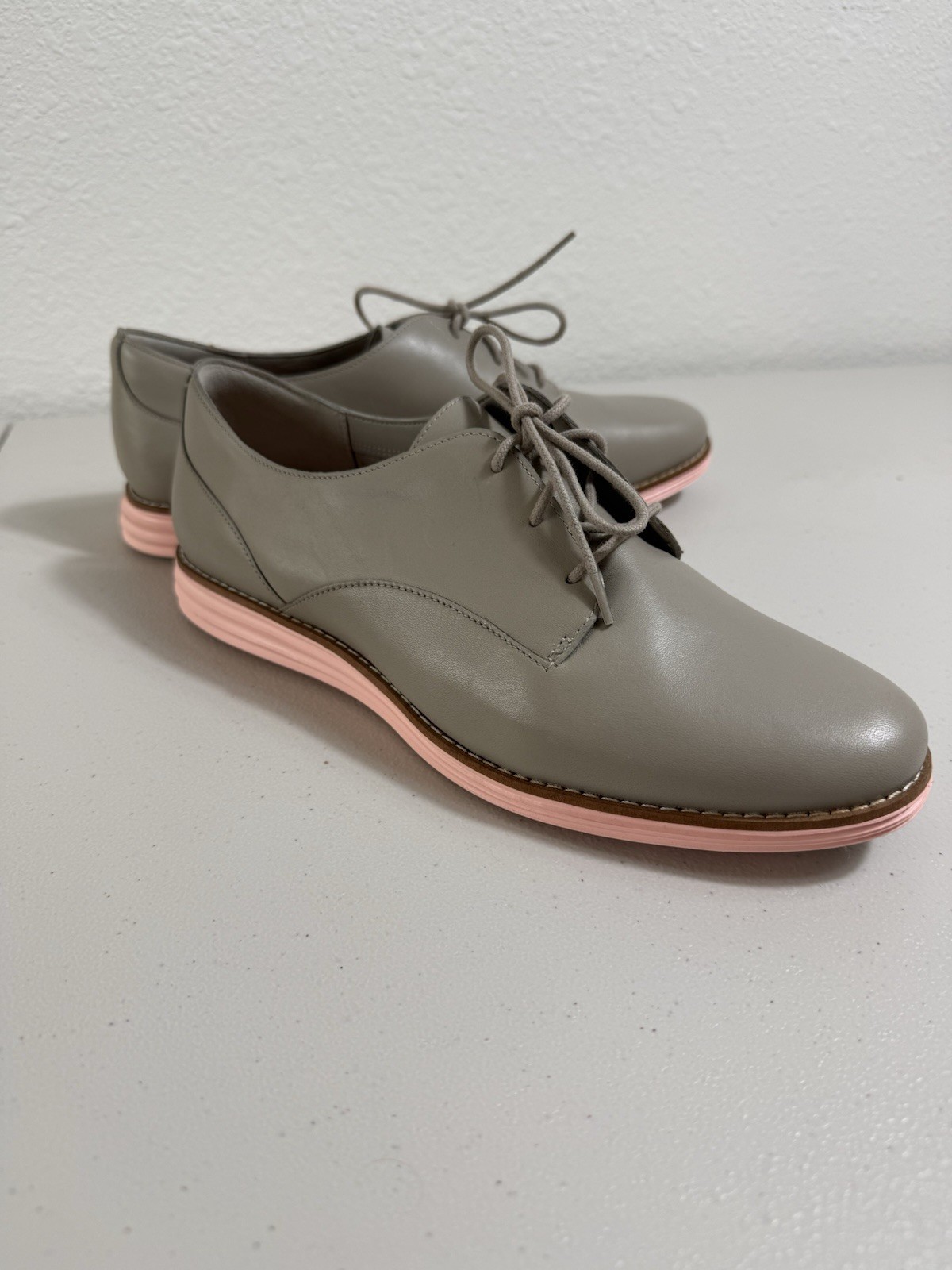 Cole Haan Original Grand Oxford Women’s 9.5B Gray Leather Pink Sole W17145 New