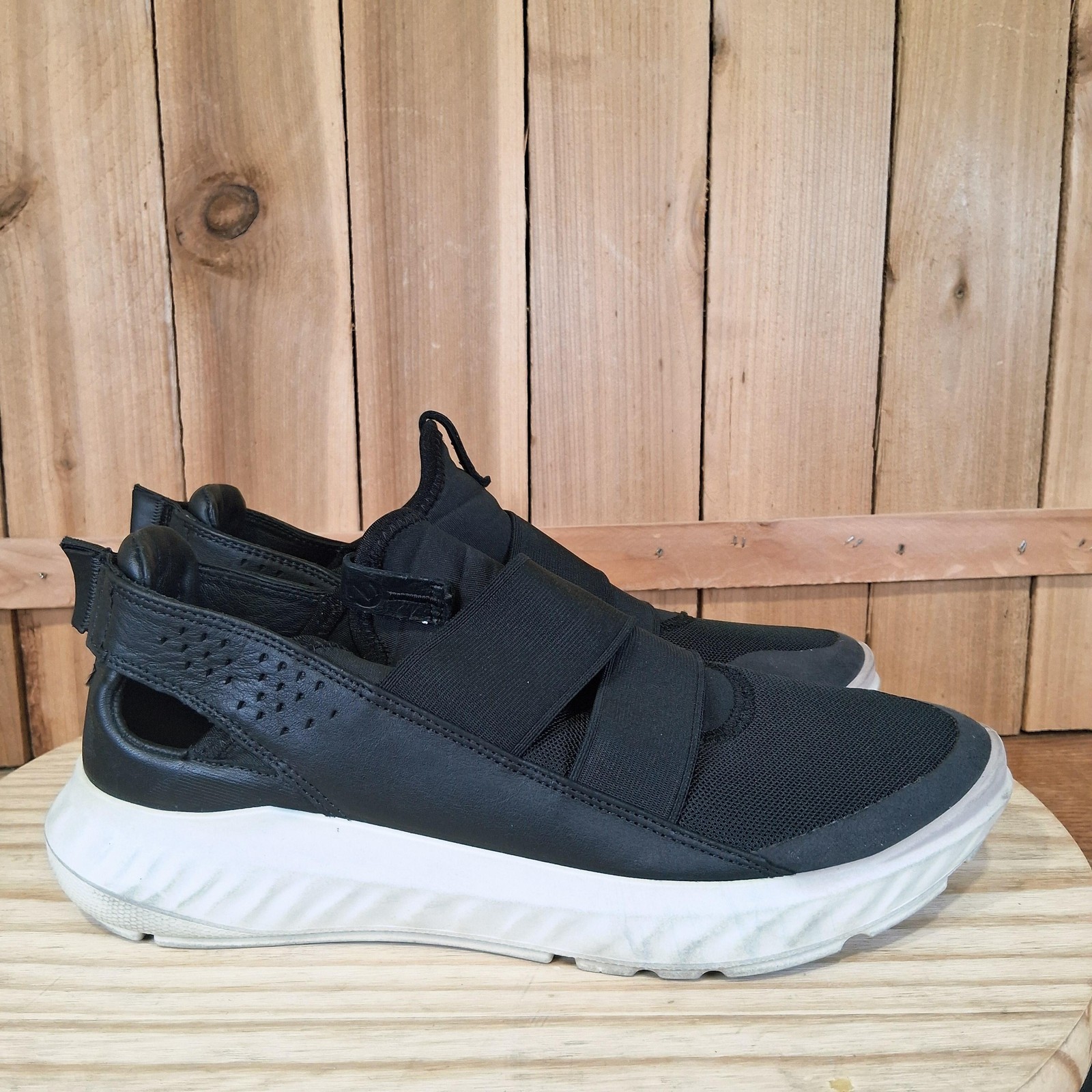 ECCO ST.1 Shoes Womens 8 Black Leather Slip On Strap Comfort Walking Sneakers