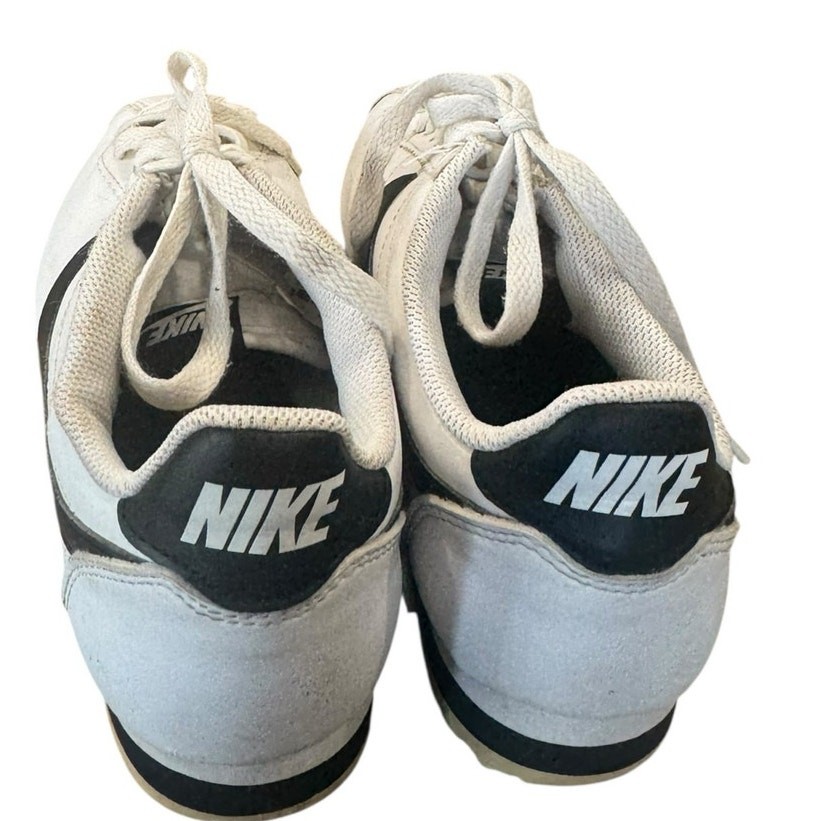 Nike Classic Cortez Vintage Running Shoes White Black Womens Size 7.5 Sneakers