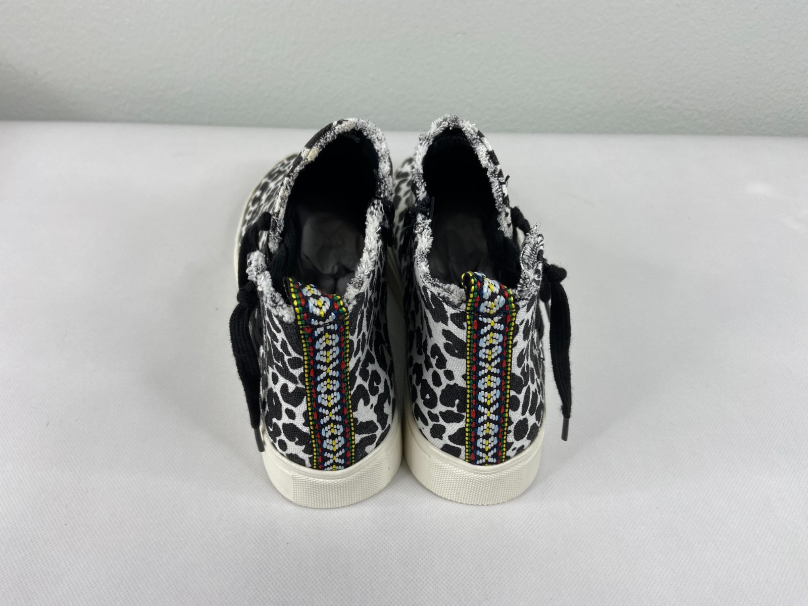 Very G Trinn Bootie Shoe White & Black Leopard Print Zip Lace Casual Sneaker