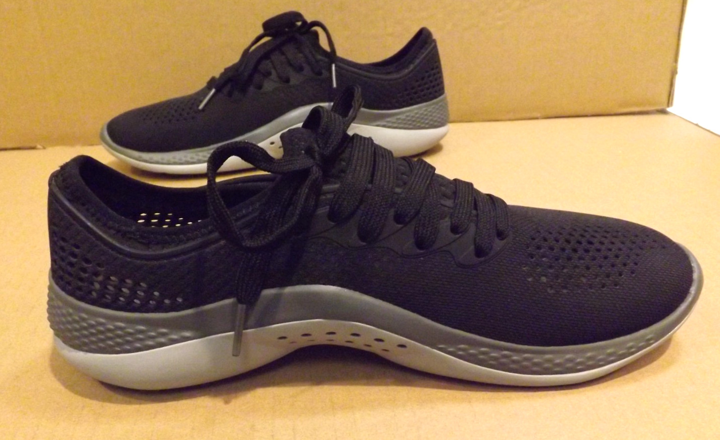 Women’s Crocs Literide 360 Pacer Shoes 206705 Black/Gray Size 10