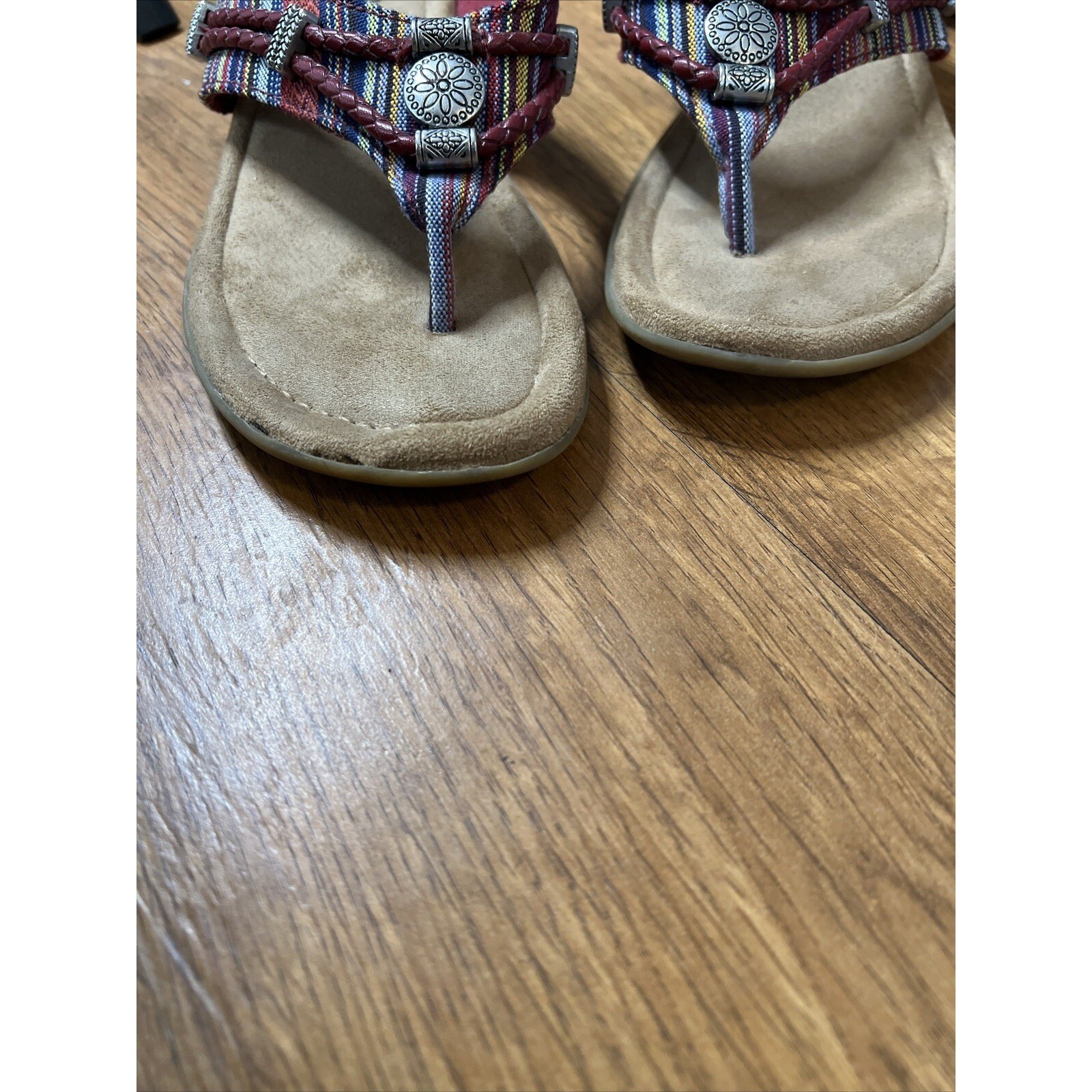 MINNETONKA SILVERTHOREN RED STRIPE BROWN LEATHER THONG FLIP FLOP SANDAL SHOE 5