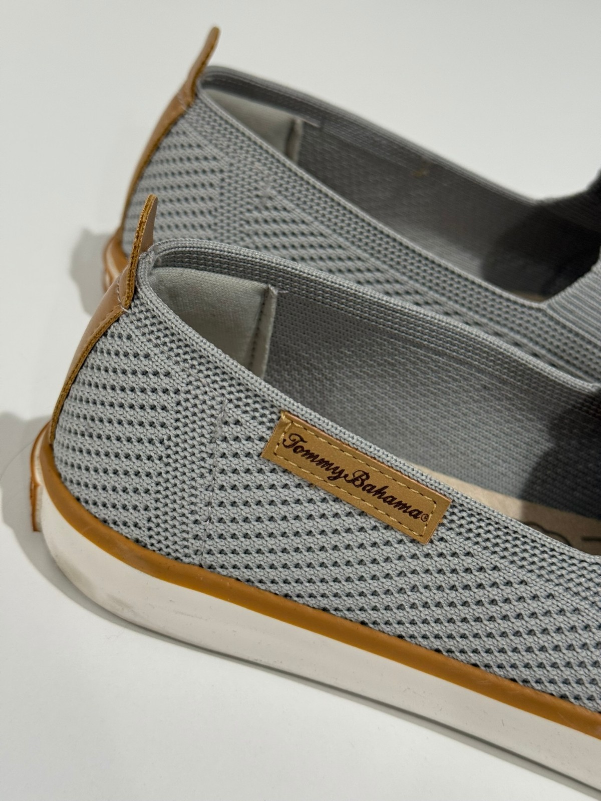 Tommy Bahamas Women’s Canvas Slip On Sneakers Gray/Brown Size 7.5 – Pre-owned