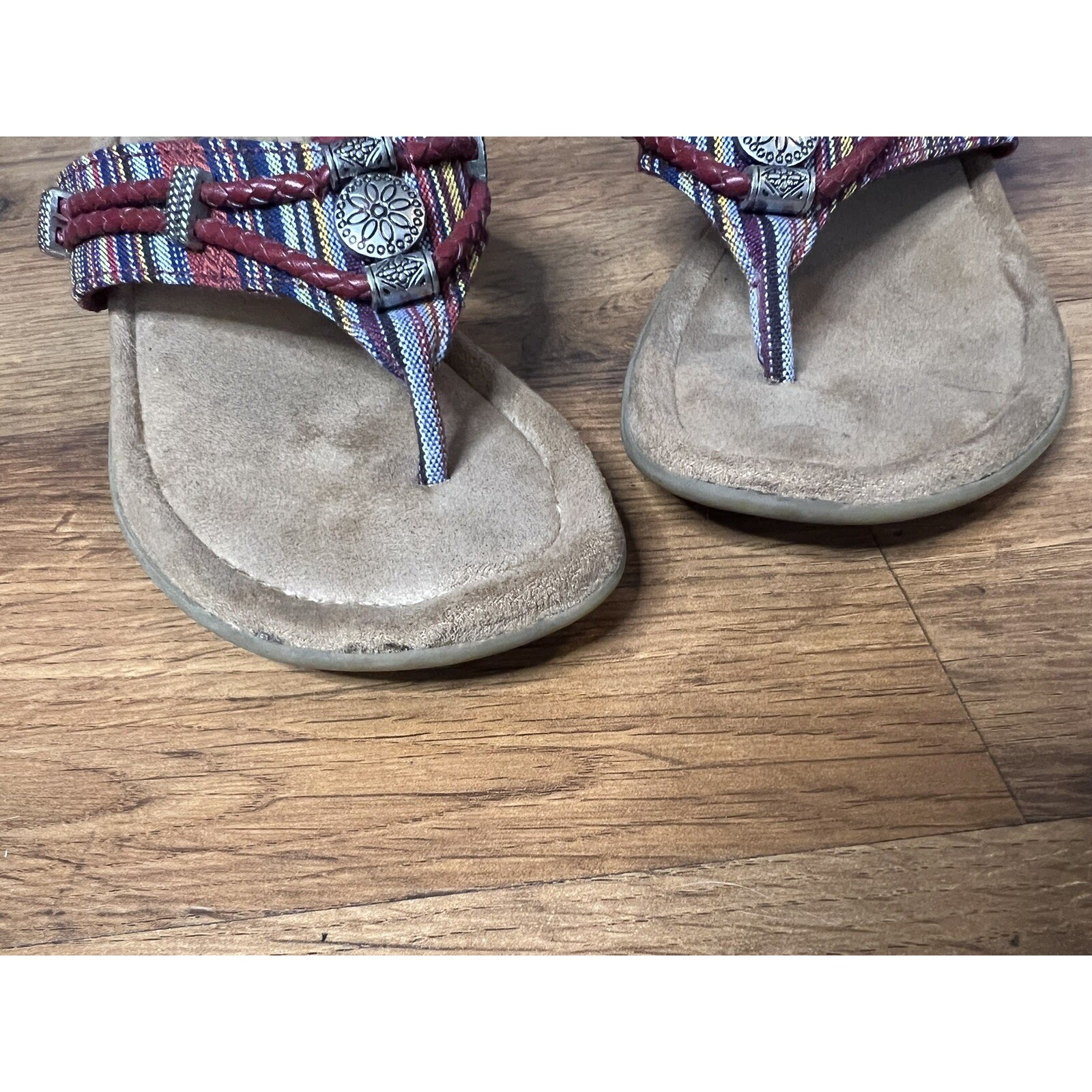 MINNETONKA SILVERTHOREN RED STRIPE BROWN LEATHER THONG FLIP FLOP SANDAL SHOE 5