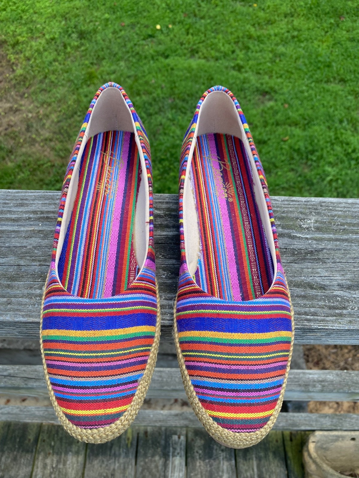 Beacon Shoes Womens 9.5 N Wedge Espadrilles Phoenix Striped Canvas Almond Toe