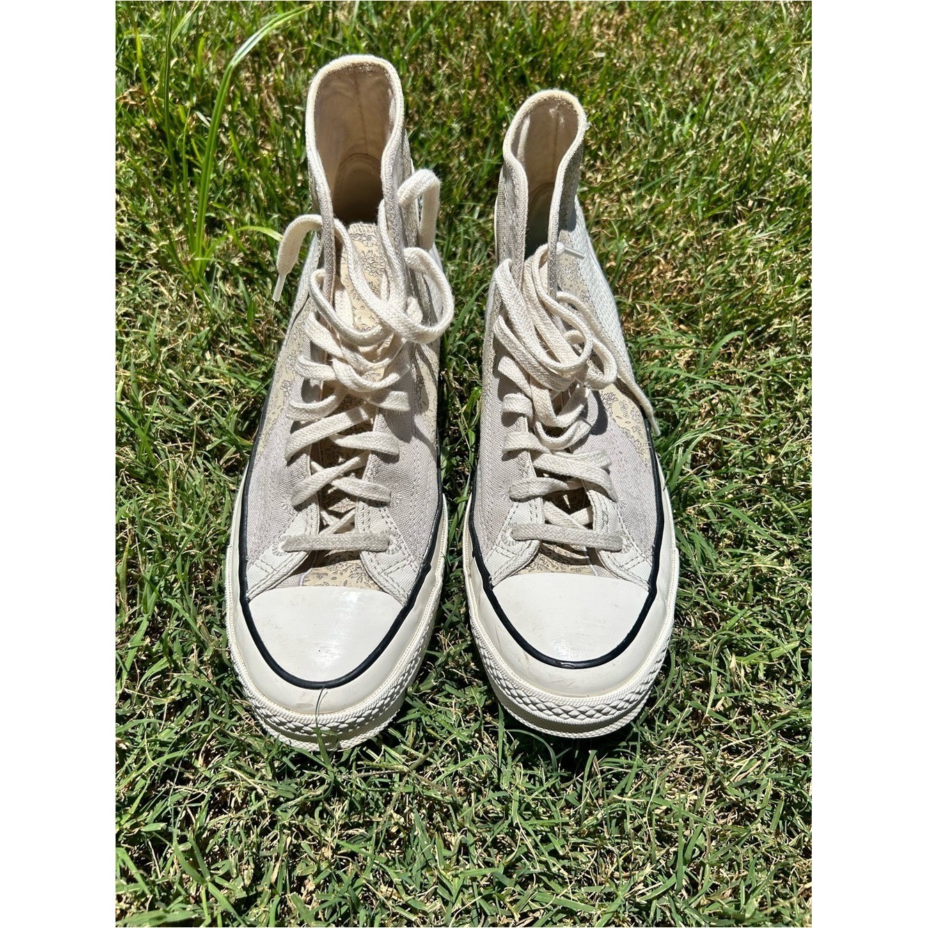 Converse Chuck Taylor High Top Sneakers in Off-White pattern