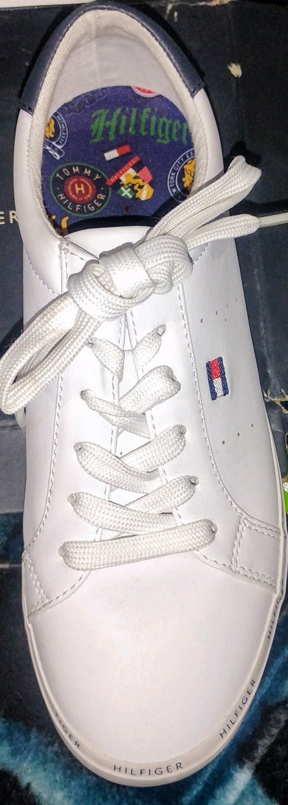 TOMMY HILFIGER Women’s White Henissly Round-Toe Lace-Up Sneakers SZ 8.5