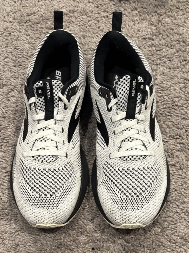 Brooks Women’s Size 11 Revel 5 “Oreo” Running Shoes Sneakers 1203611B121