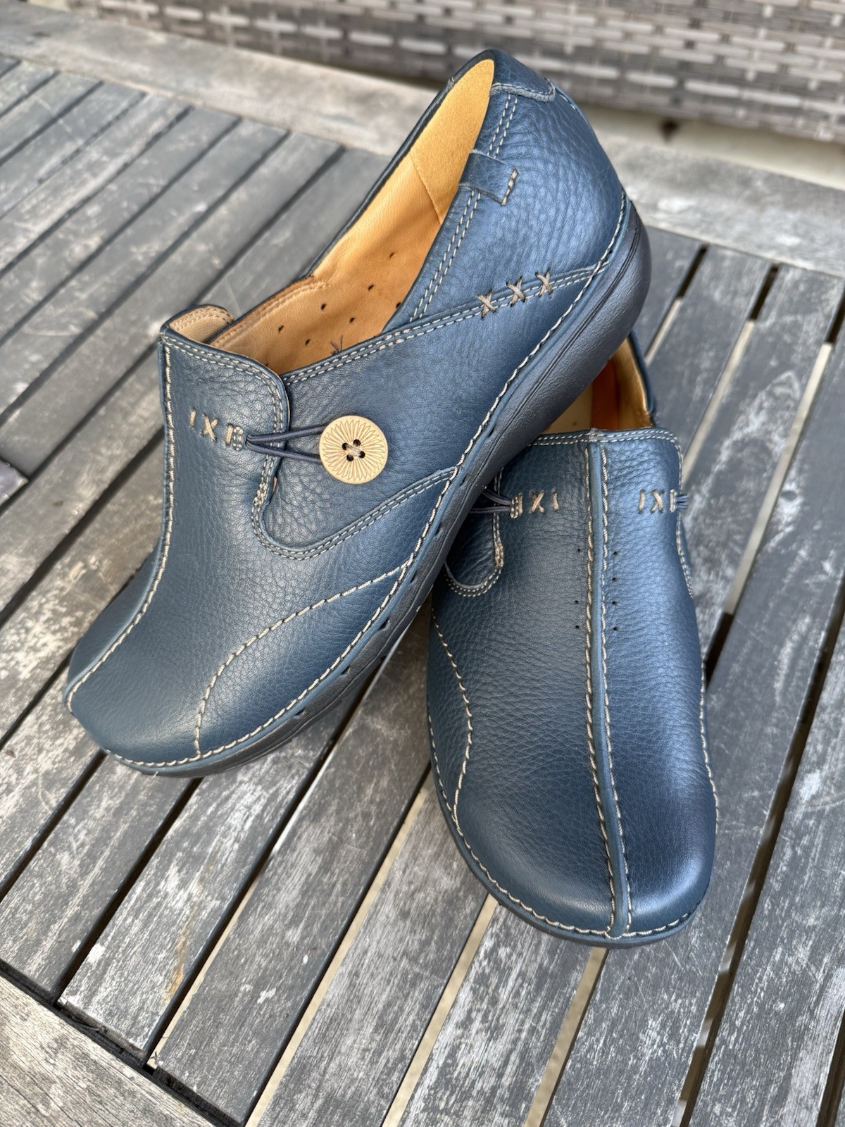 Clarks Structured Un Loop Women’s Blue Leather Slip On Loafer Sz 8M