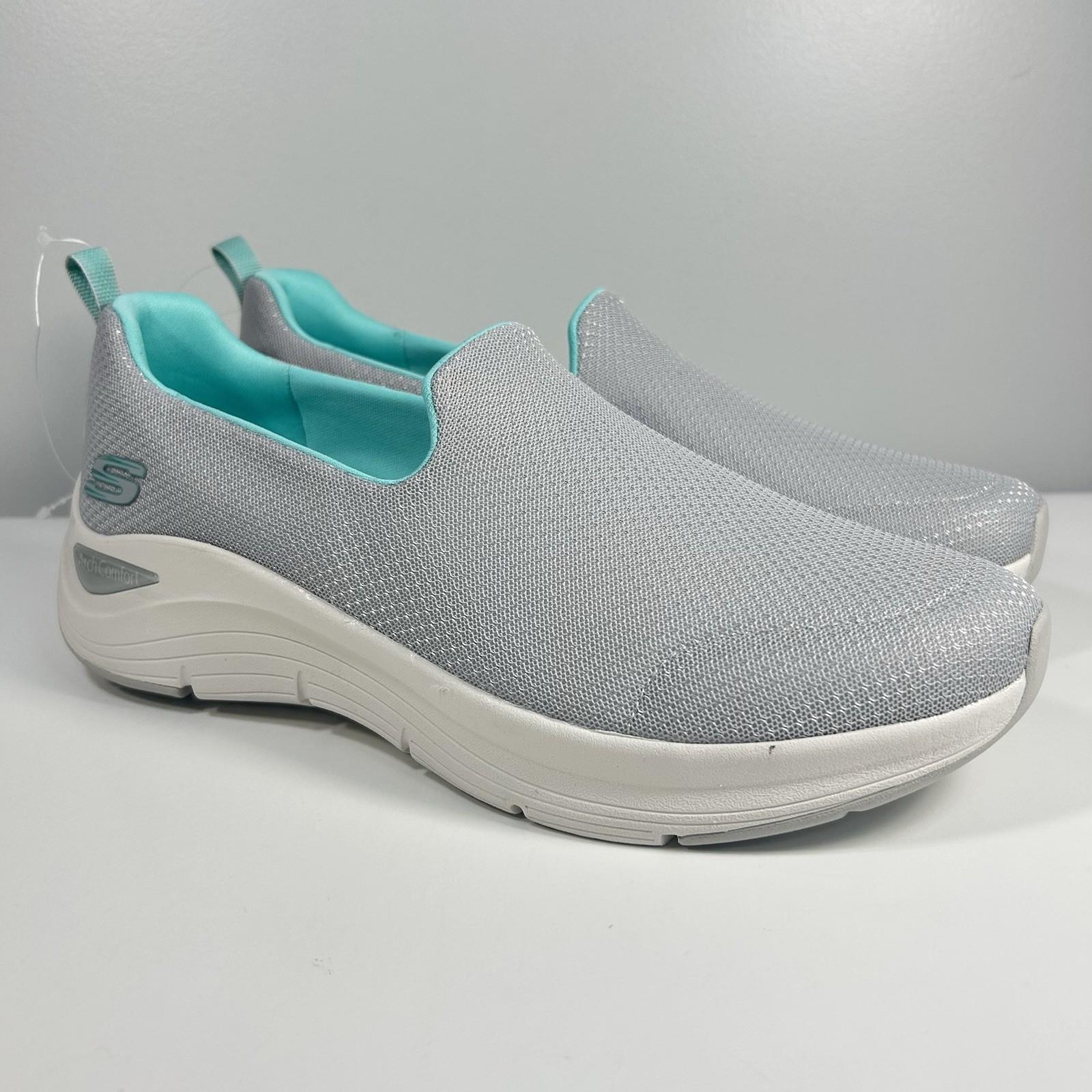 New Skechers Arch Support Shoes Women’s Size 11 Slip On Walking Light Grey Aqua