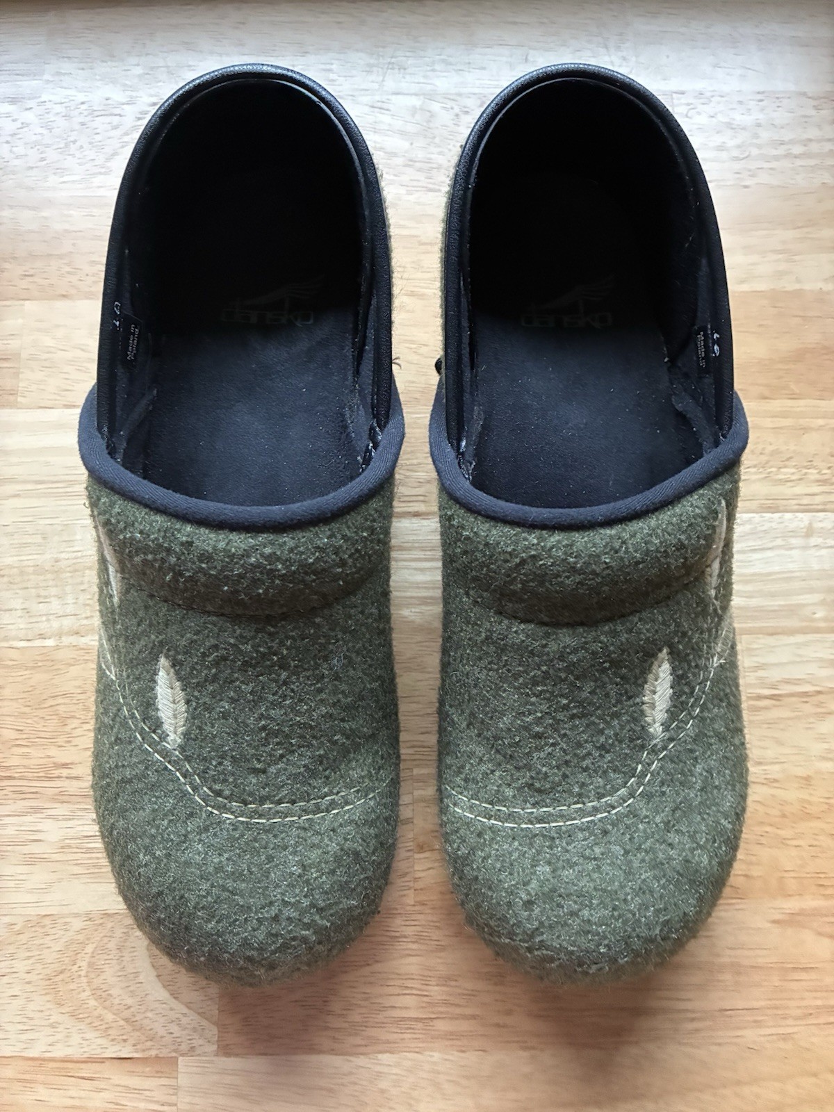 Dansko 39 40 Olive Green Felt Embellished Professional Clog (40 Fit Like a 39)