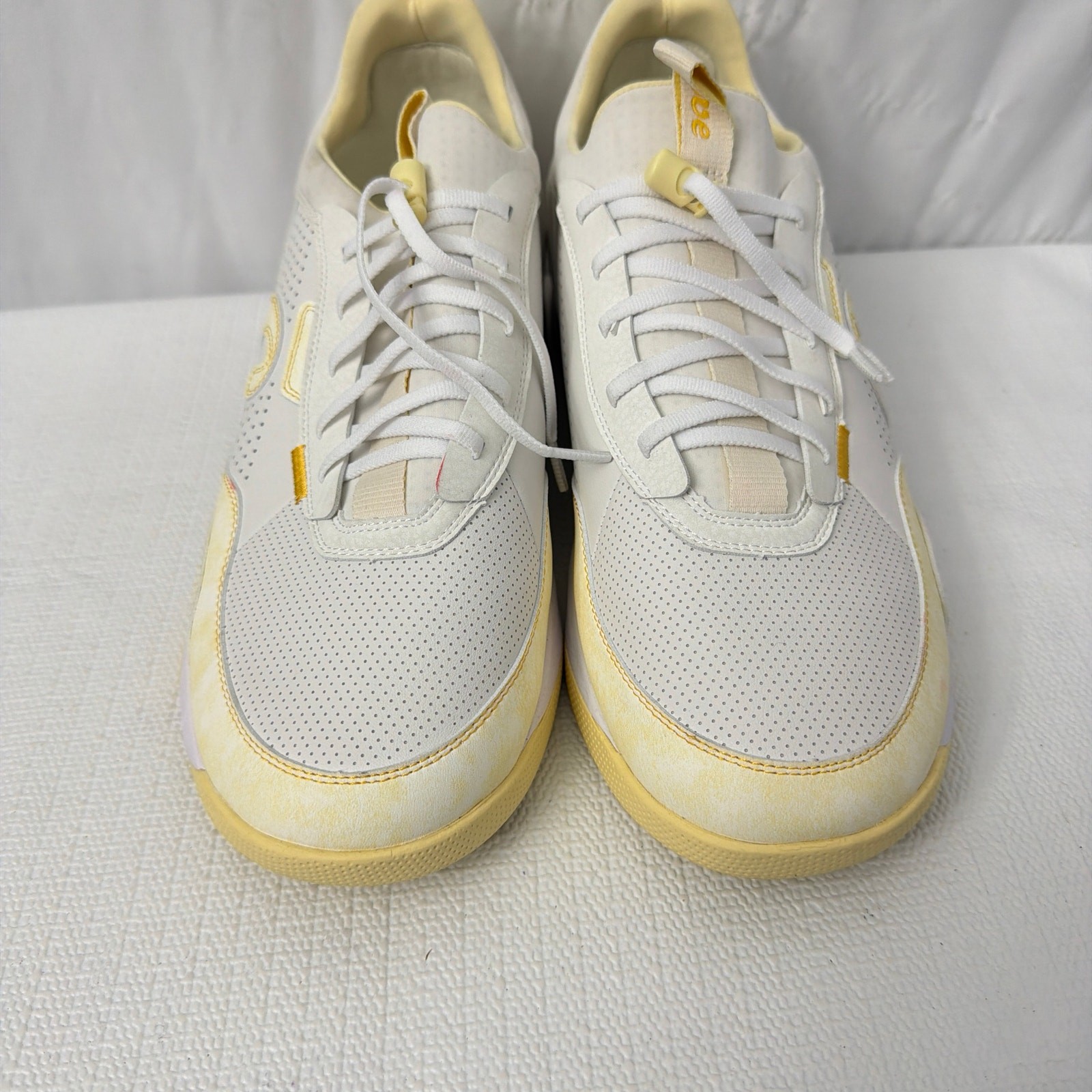 Clove Strada Shoes Womens 12.5 Butter Yellow Slip Resistant Nursing Land O Lakes