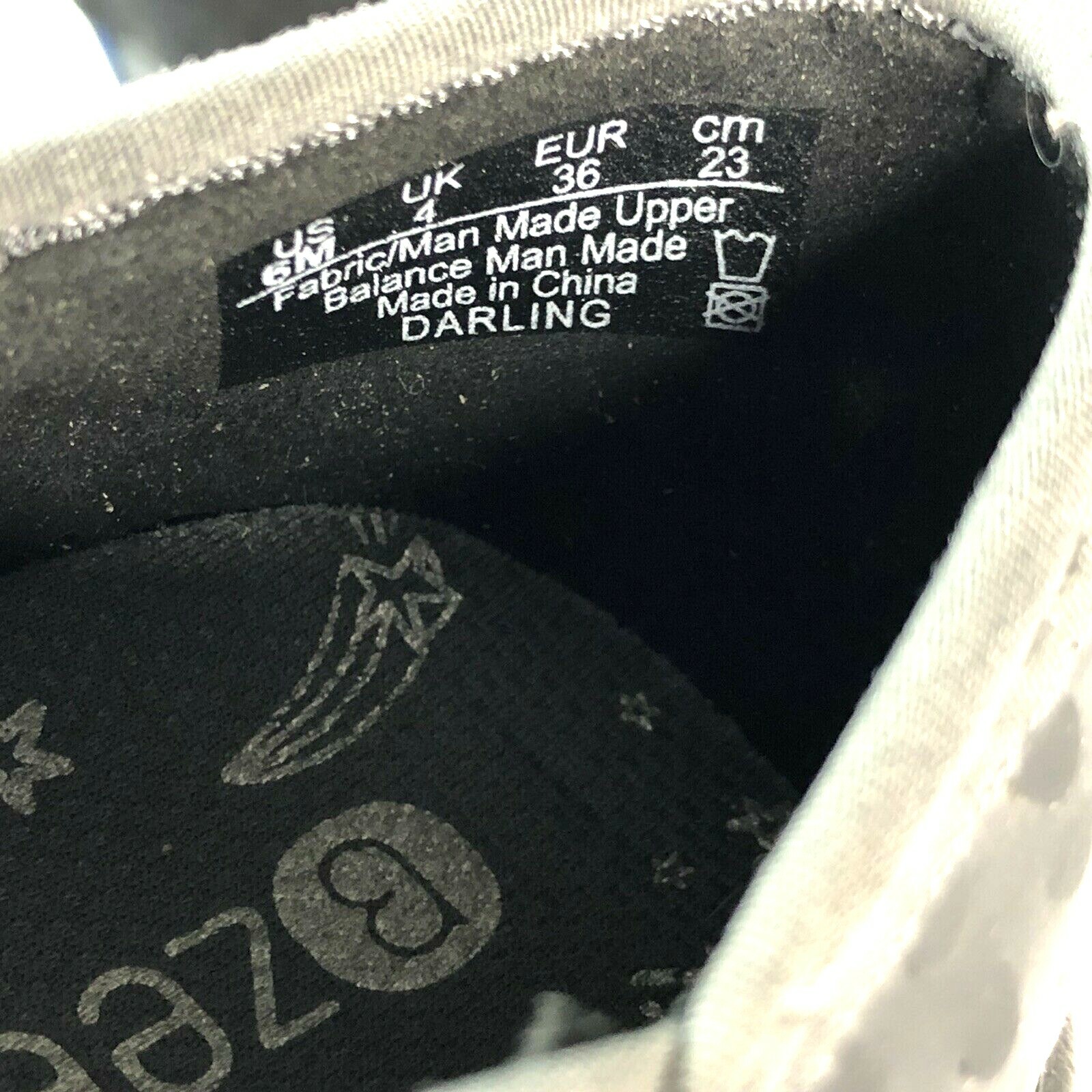 Bzees Darling Slip On Shoes Womens Size 6 Gray Fabric Man-Made Upper Activewear