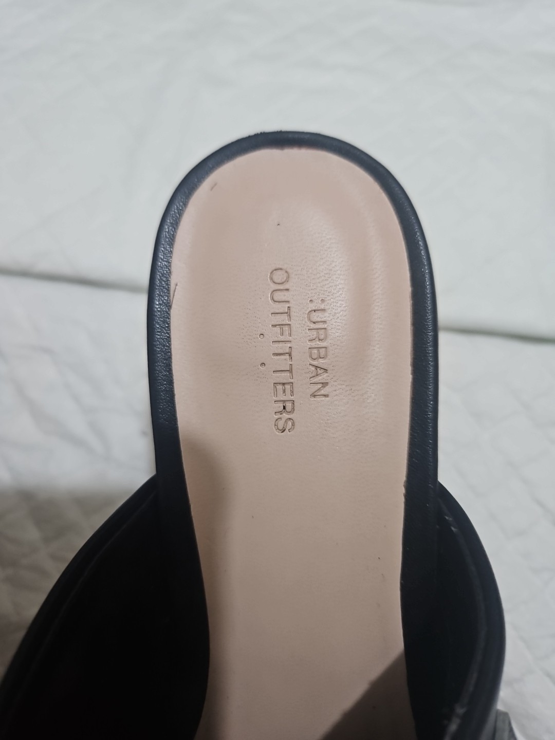 Urban Outfitters Blairwood Silver Studded Black Clogs Women’s Sz 8