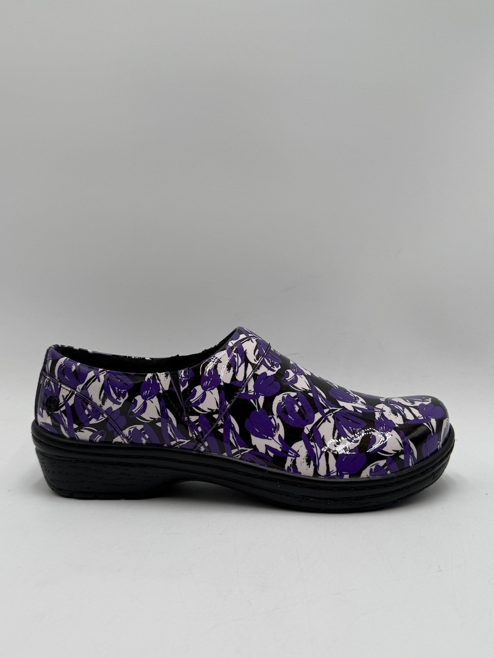 Klogs MISSION BRUSH STROKES PATENT Women’s NEW Comfort Shoe Purple Multiple Size