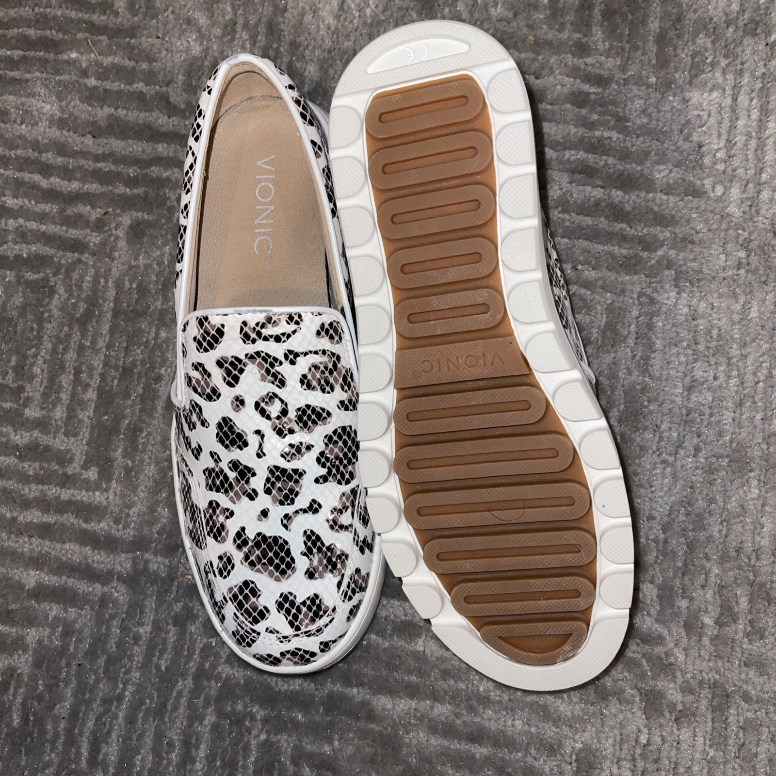Vionic Dinora Platform Slip On Sneakers 7 Leopard Snake Print Orthotic NWOB