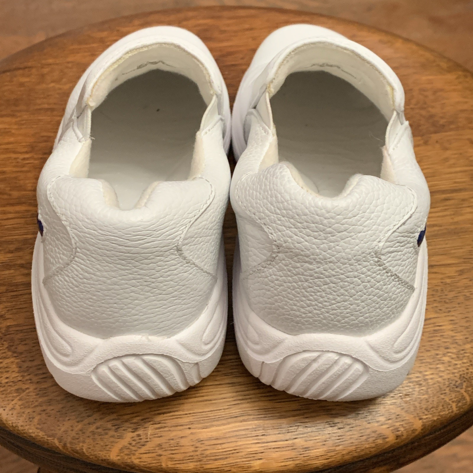 Nurse Mates Womens White Leather Slip Res. Clog Dove Comfort Shoe Size 5.5M