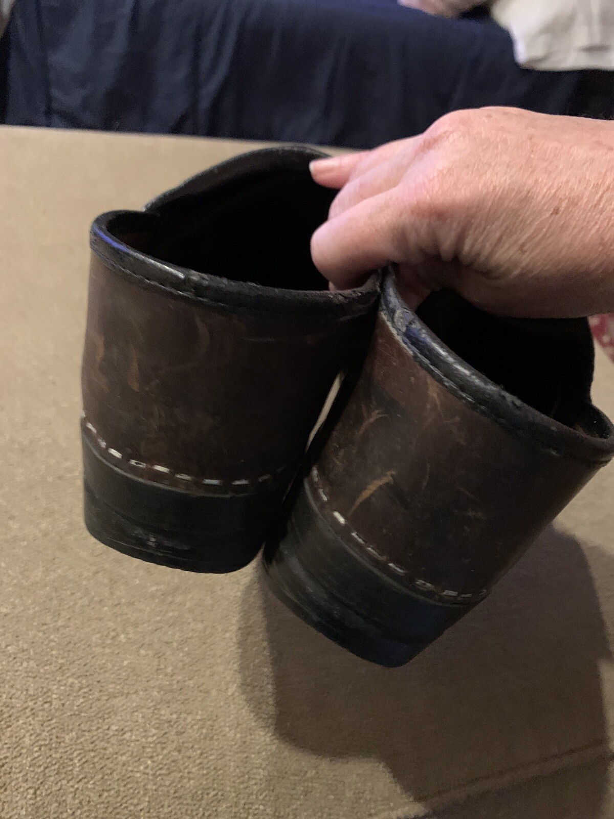 Women’s Size 39 (8.5-9) M Dansko Brown Slip On Professional Clogs (TD)