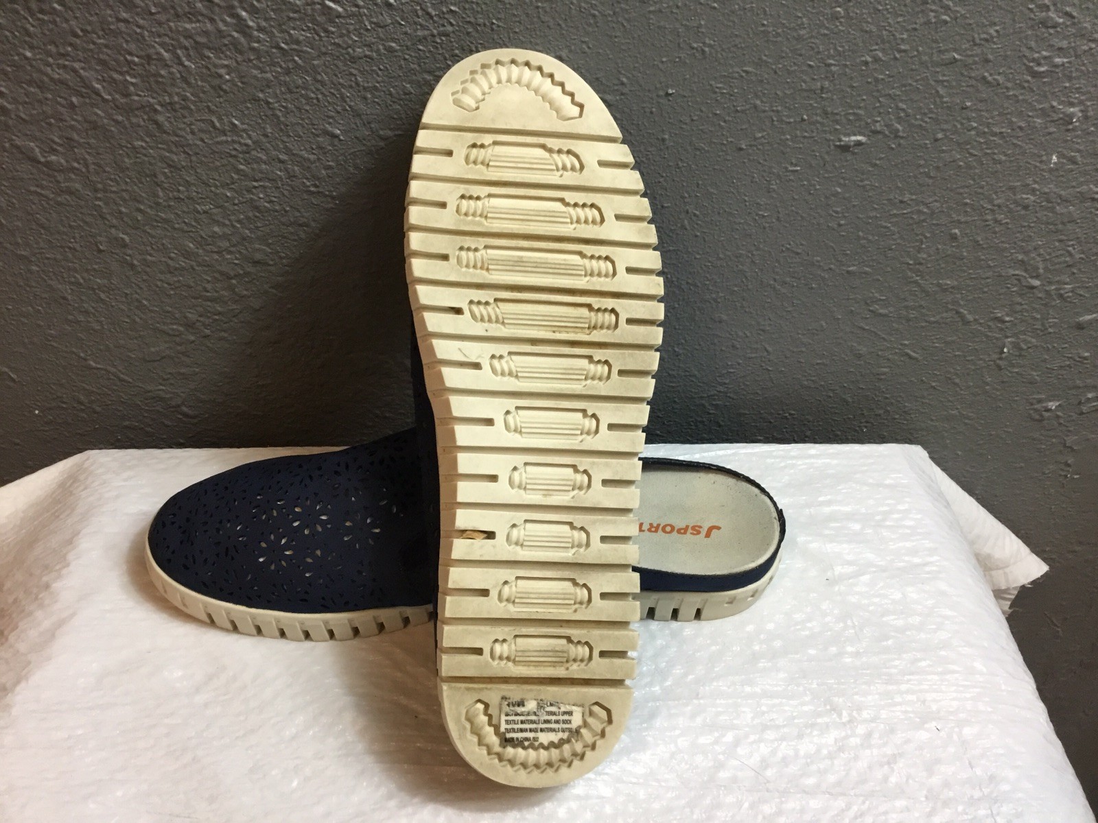 JSport Jambu Slip On Loafers Flats Women Size 10 M Floral Laser Cut Navy Comfort