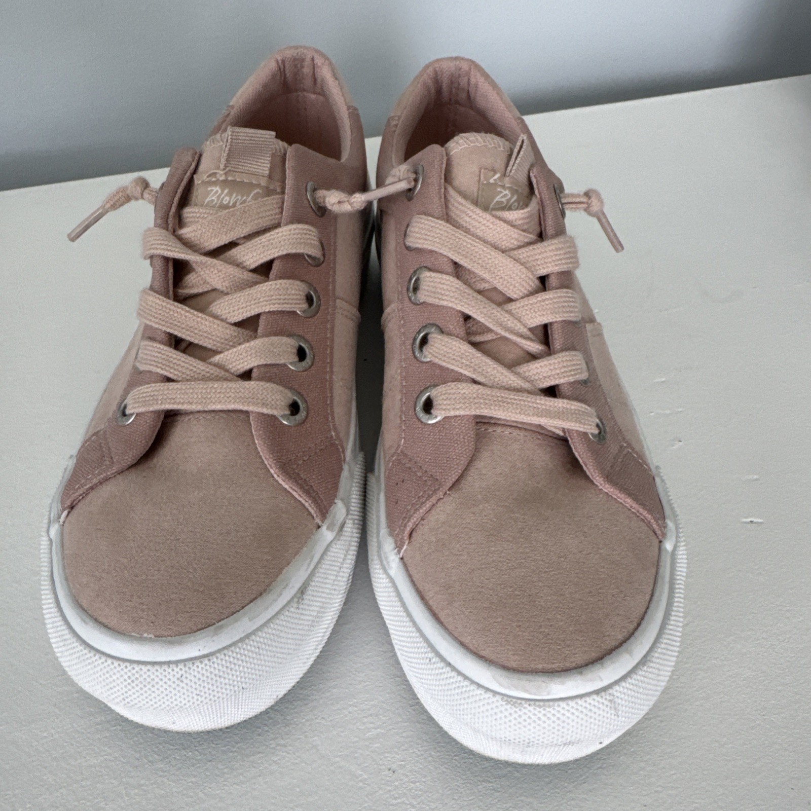 Blowfish Malibu Tie/Slip On Sneaker Dusty Pink Size 9