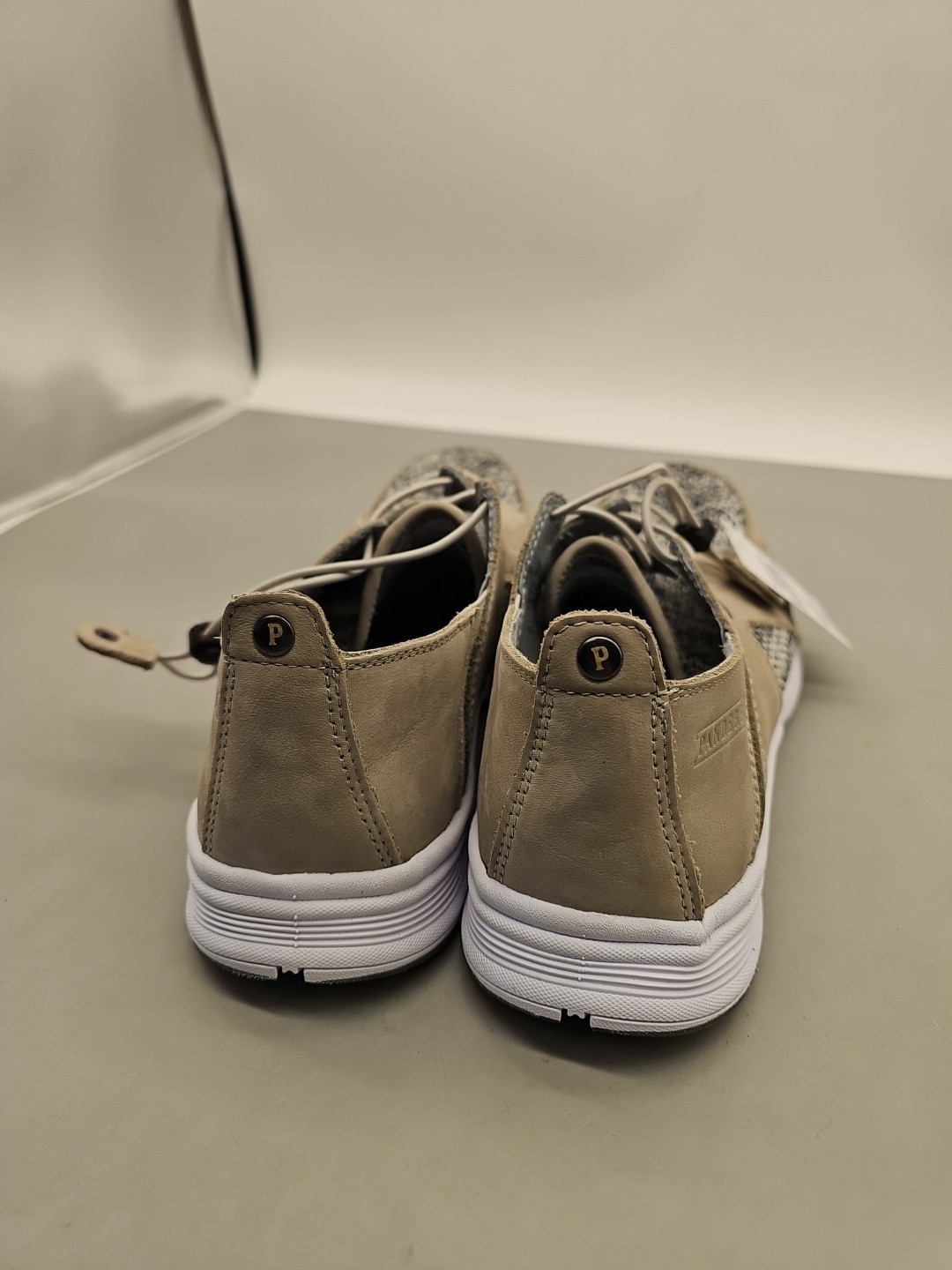 NEW Pandere Bali Women’s Leather Shoes Drawstring Sneakers Gray Nubuck Size 10