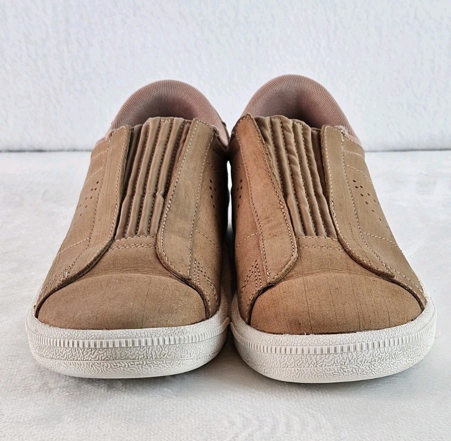 Vintage 2017 NIKE Tennis Classic Ease Shoes Women’s 7 Brown Sneakers 896504-200