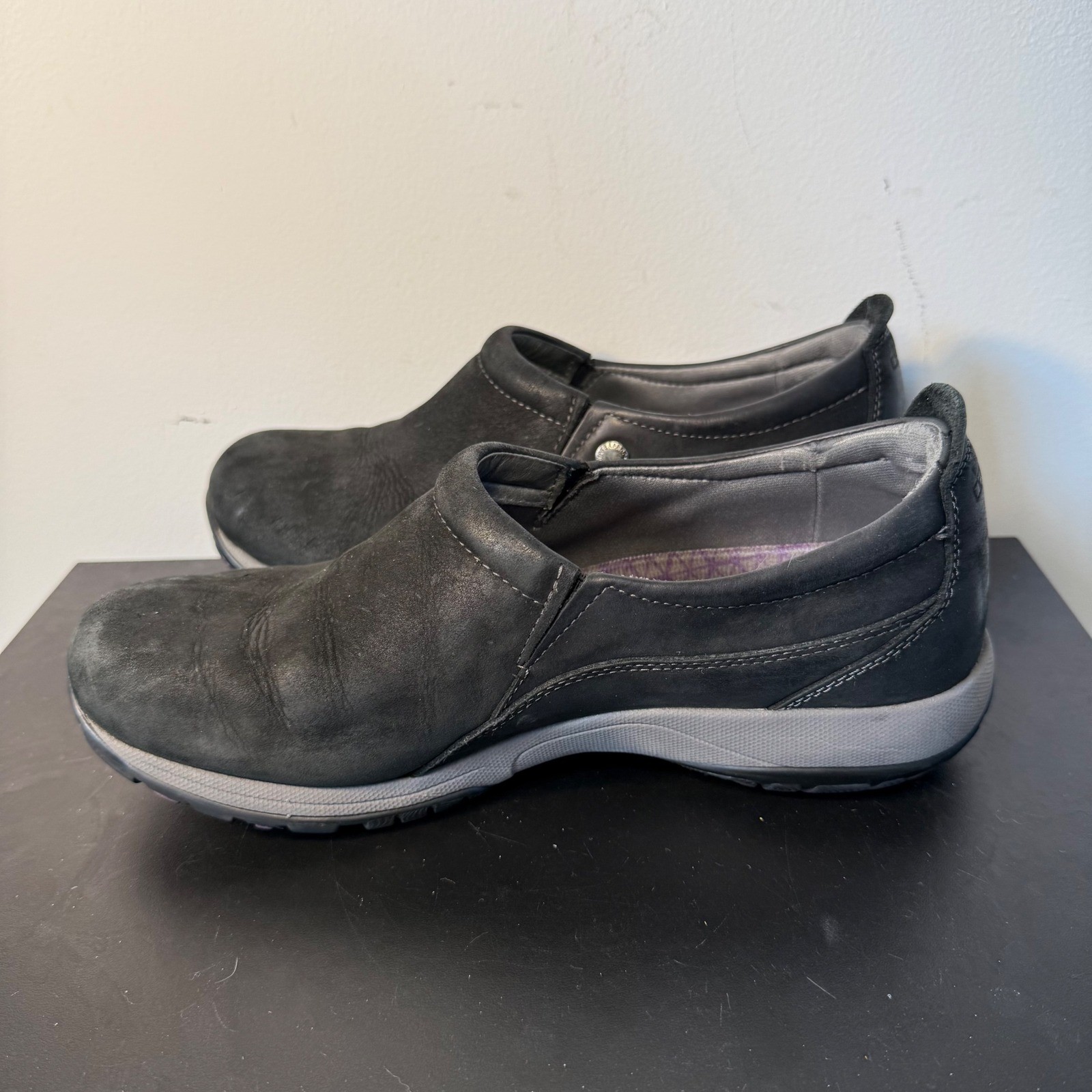 Dansko Patti Slip-On Shoes Black Nubuck Leather Vibram Womens Size 40 / 9.5