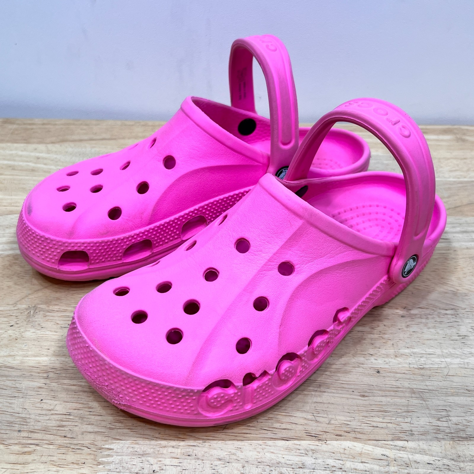Crocs Baya Clog Neon Pink Sandals Shoes Womens 9 Mens 7 Comfort Slip On