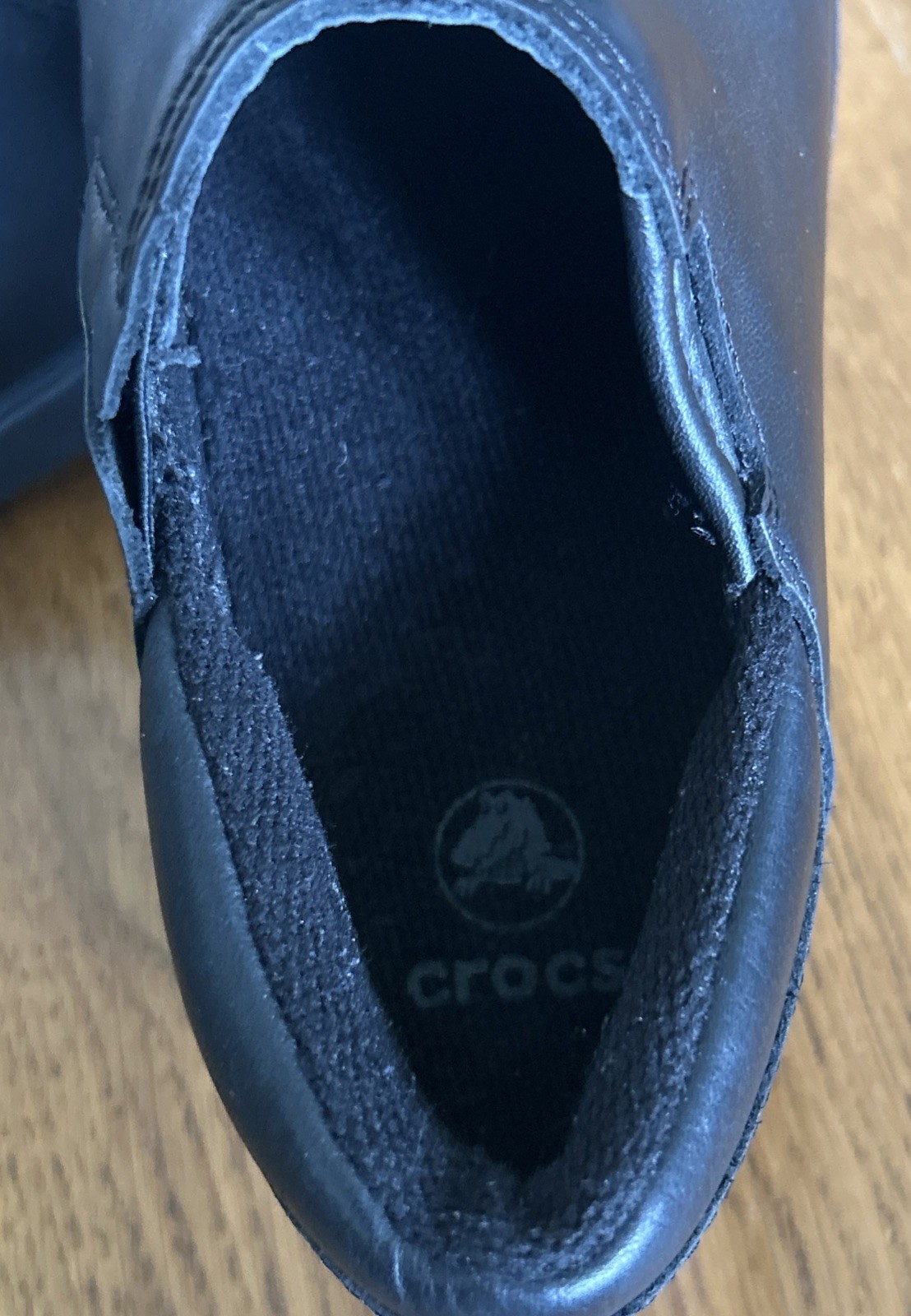 Women’s Size 8 CROCS Black Leather Shoes Slip-Resistant Casual Work Nurse Clogs
