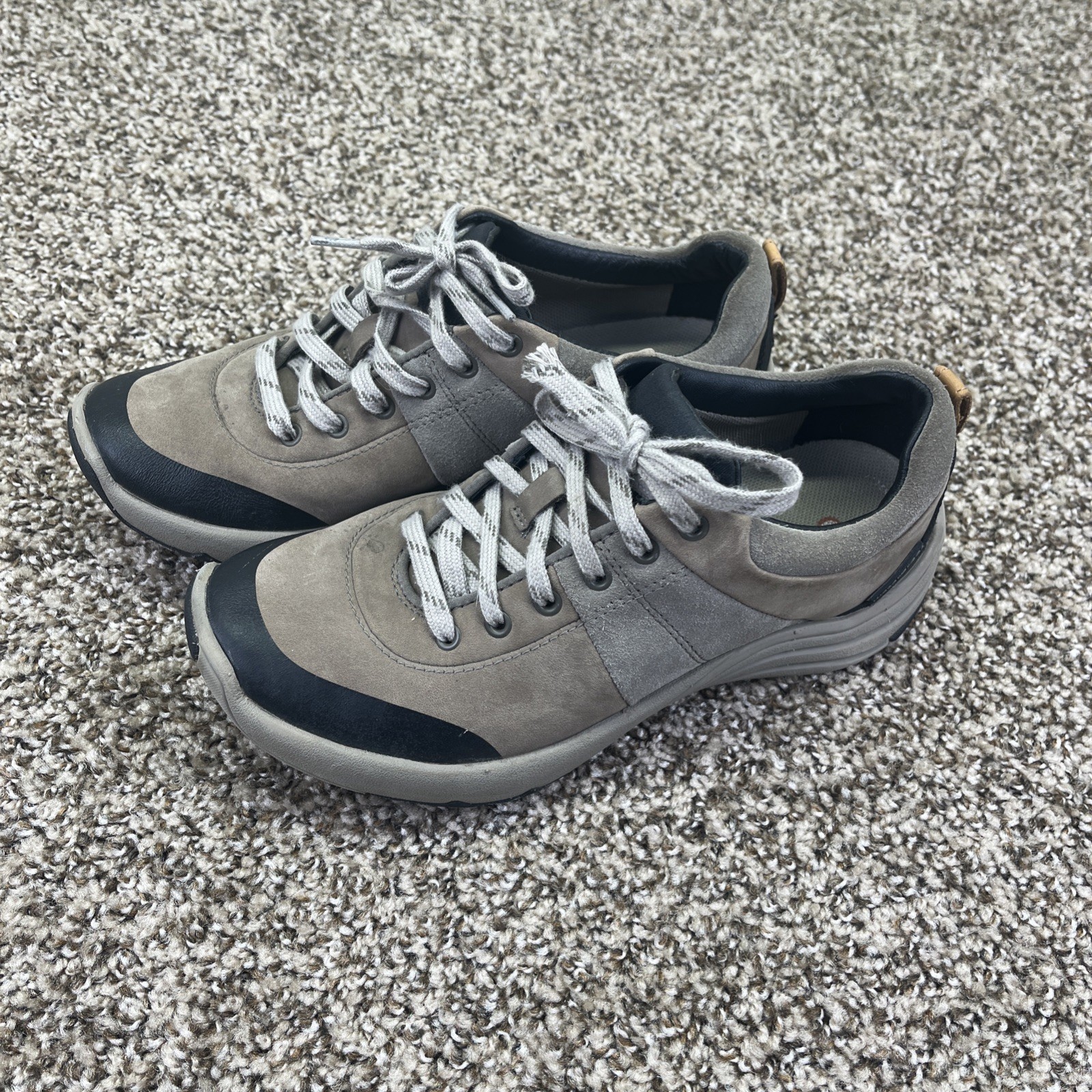 Clarks Wave Andes Women Size 5.5 M Desert Suede Nubuck Waterproof Walking Shoes