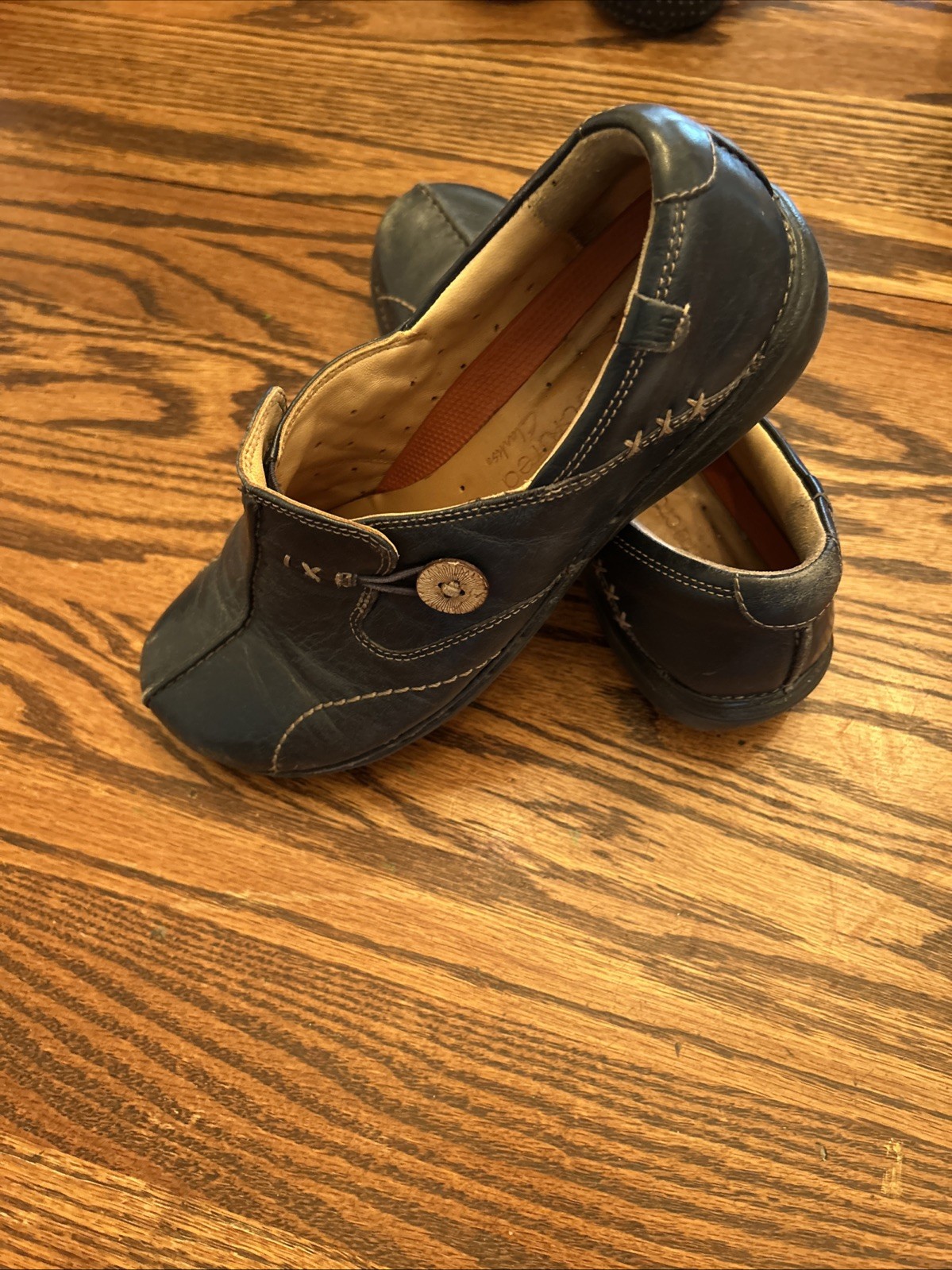 CLARKS Unstructured Women’s 8M Navy Un.Buckle Leather Slip On Loafer Shoe