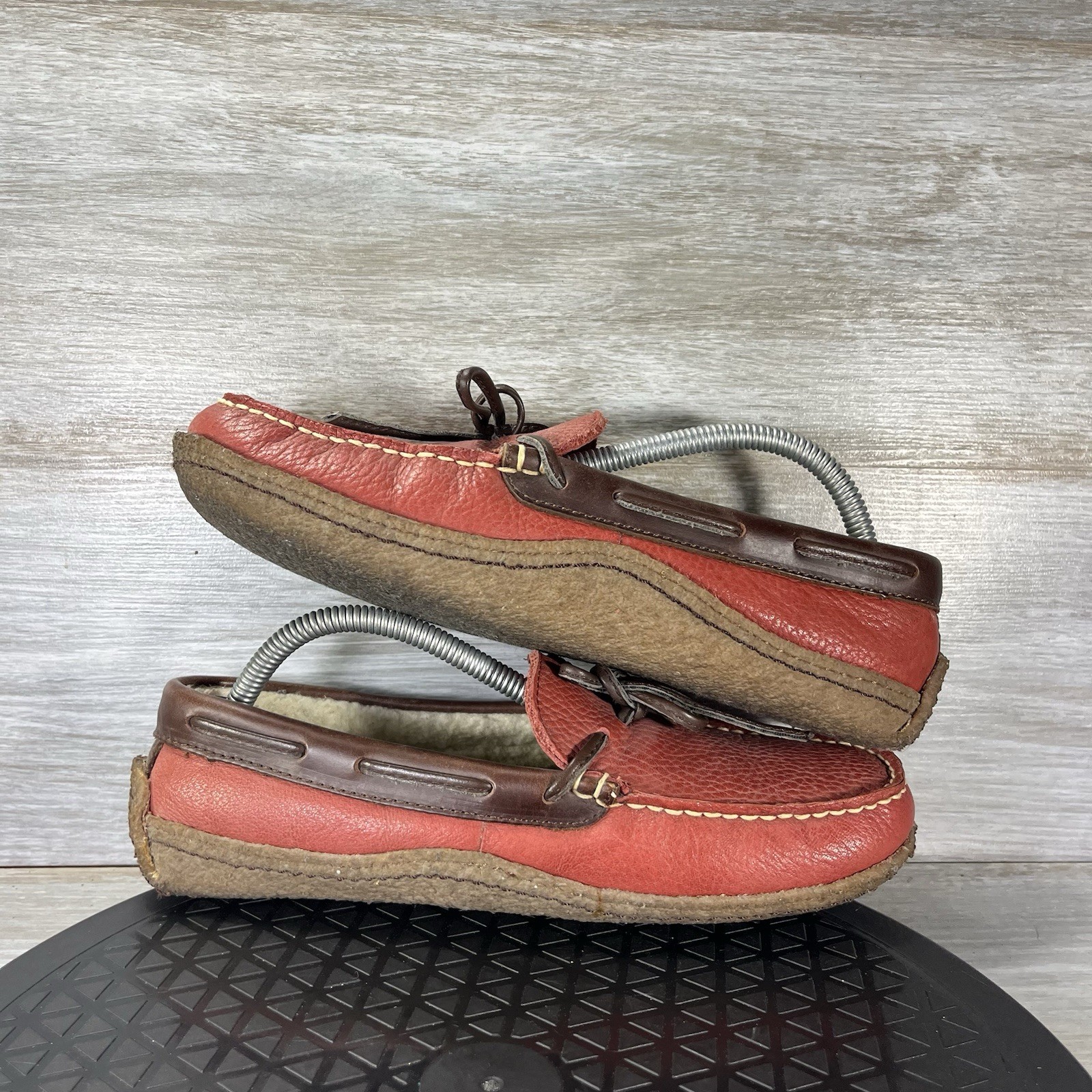 L.L. Bean Women’s Red Leather Moccasin Shearling Lined Slippers Size 6