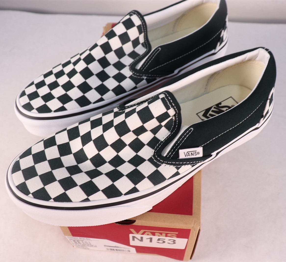 Vans Classic Slip-On Color Theory Checkerboard Black White Men’s 8 Women’s 9.5