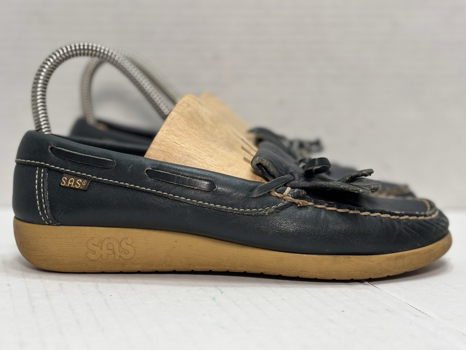 SAS Handsewn Leather Loafers Women 9 Navy Kiltie Tassel Comfort Shoes USA Shoes