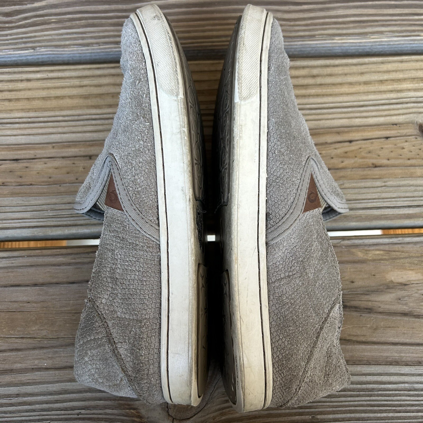 Olukai Pehuea Embossed Snake Print Light Gray Leather Slip On Shoes US Women’s 6