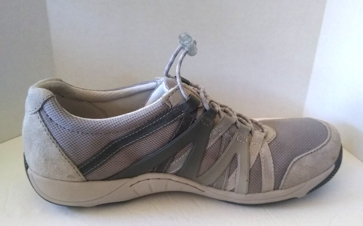 Dansko Henriette Tennis Shoes Women’s Size 8 Grey Suede Sneakers Quick Lace