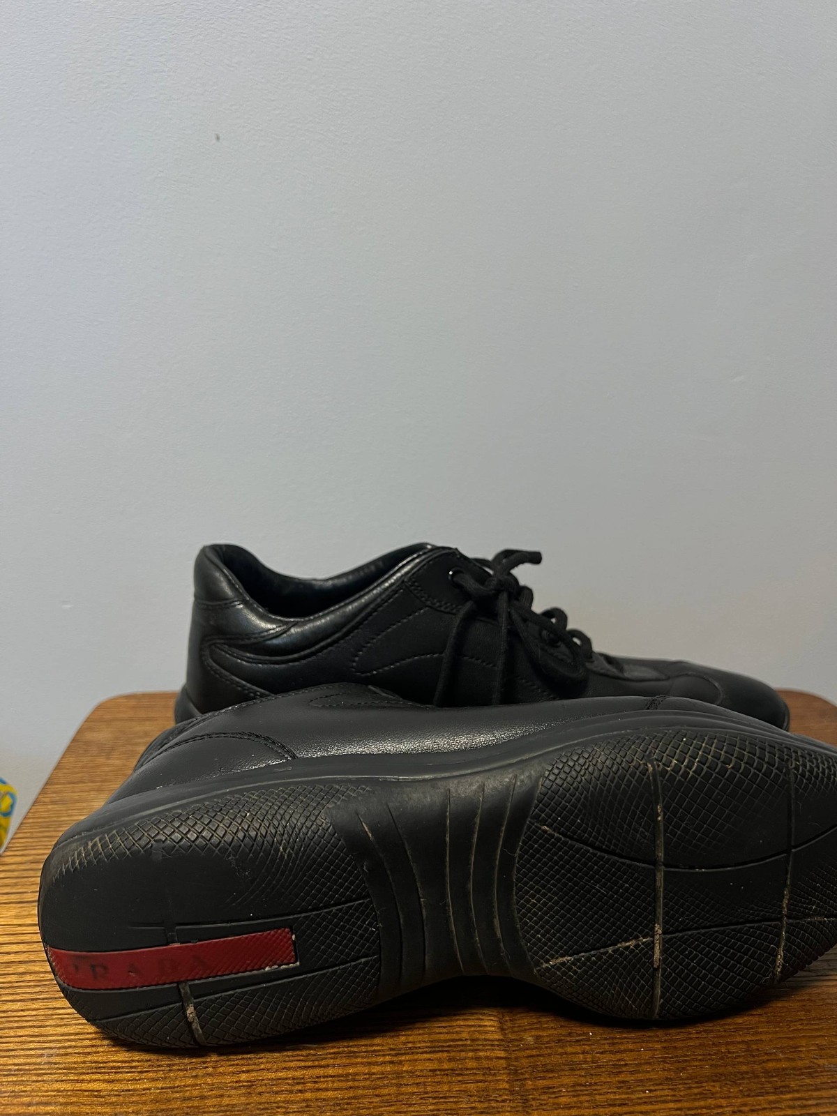 Vintage Prada Leather Sneakers 38 size 3E5793