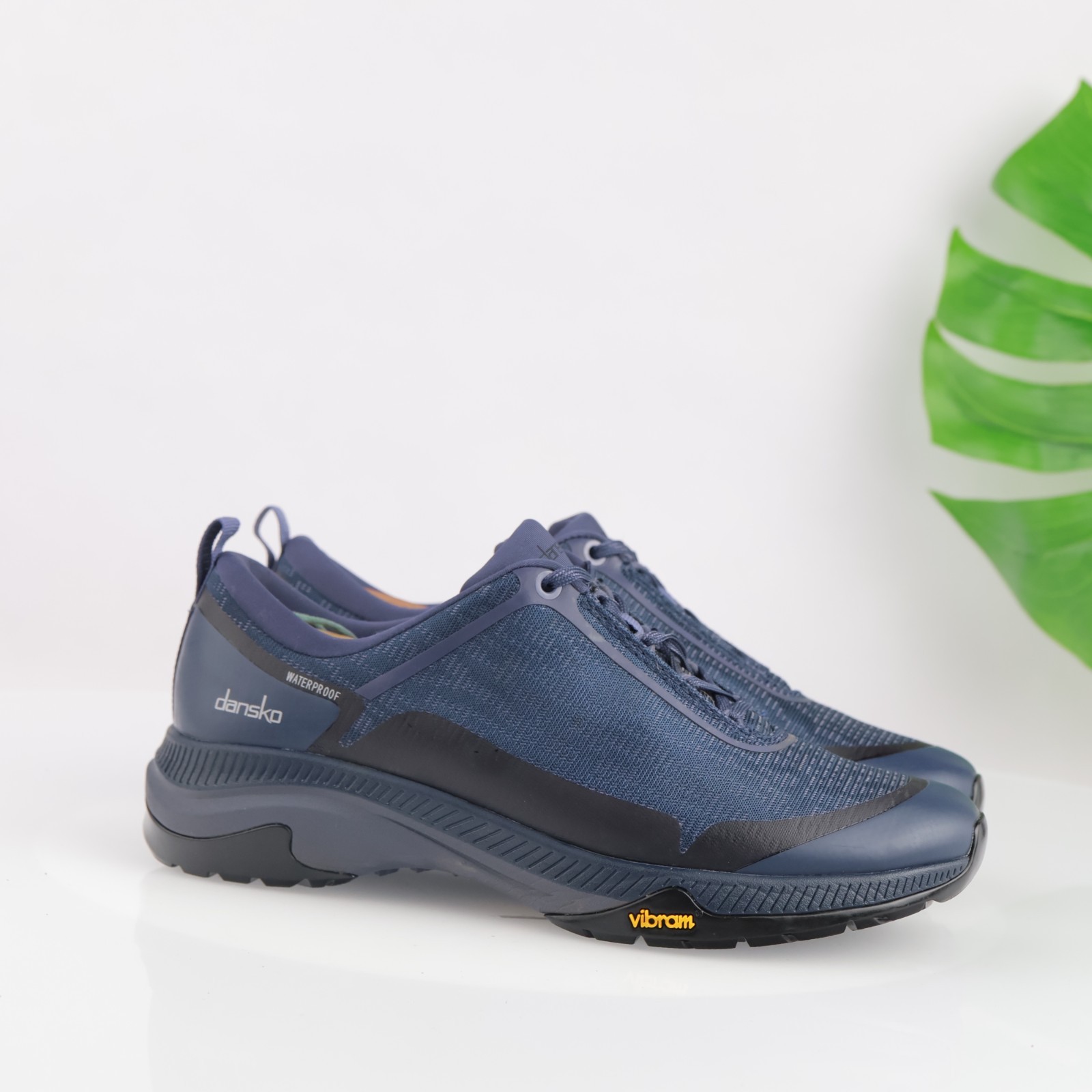 Dansko Womens Makayla Sneakers Size 38 7.5 Waterproof Navy Walking Shoes Comfort