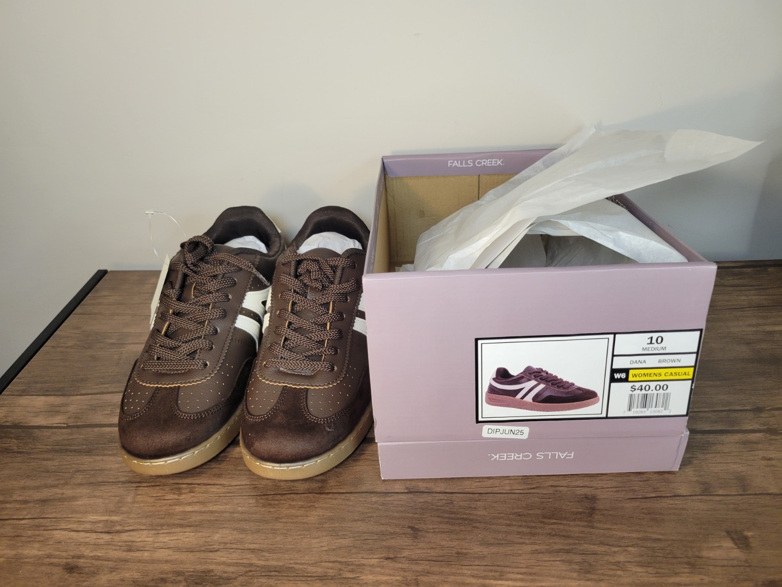 Falls Creek Women’s Casual Shoe Brown Style Dana Size 10 Medium