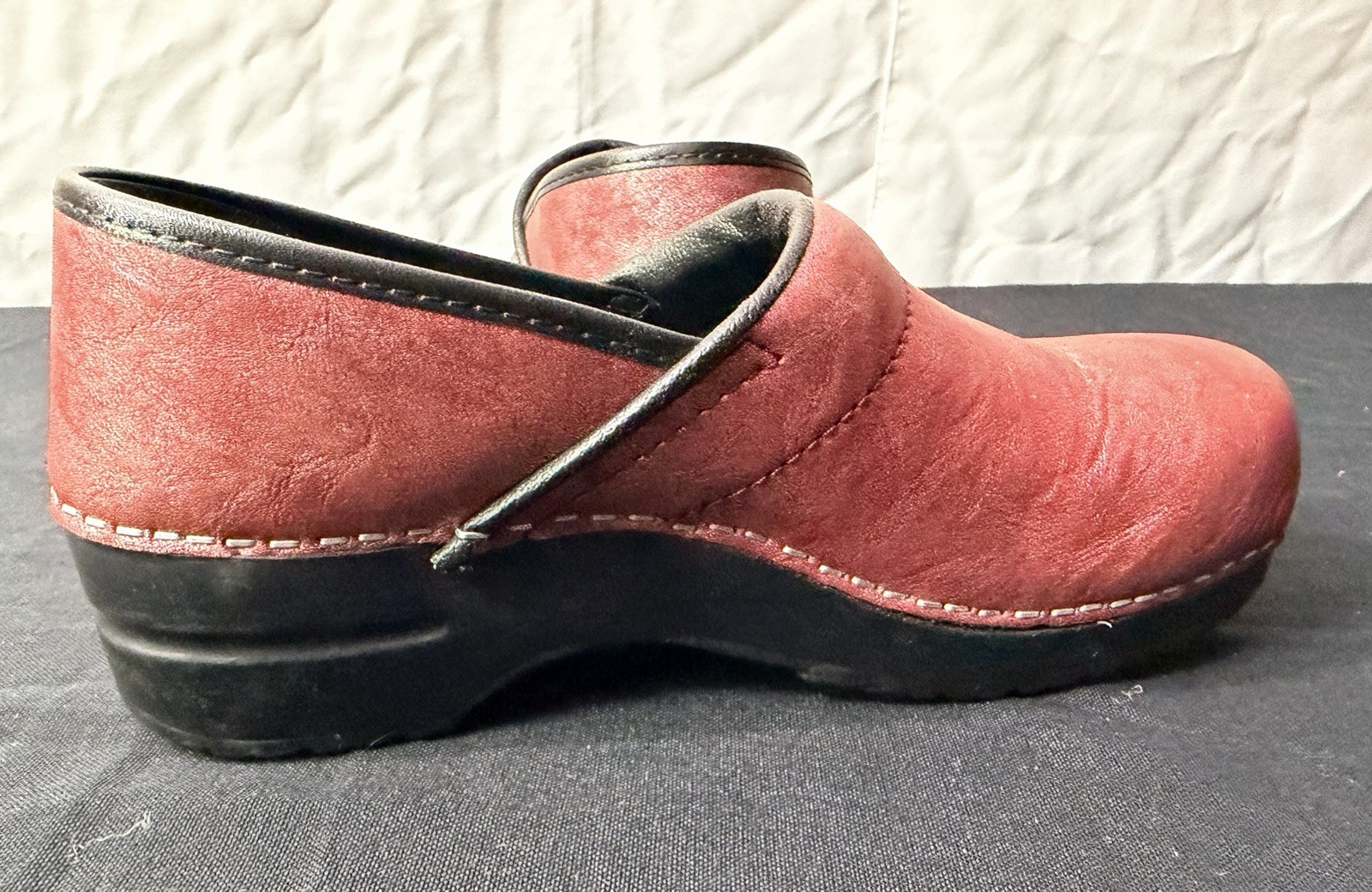 Sanita The Original Danish Clog Women’s Size 40 US 9 Burgundy Port Wine Leather