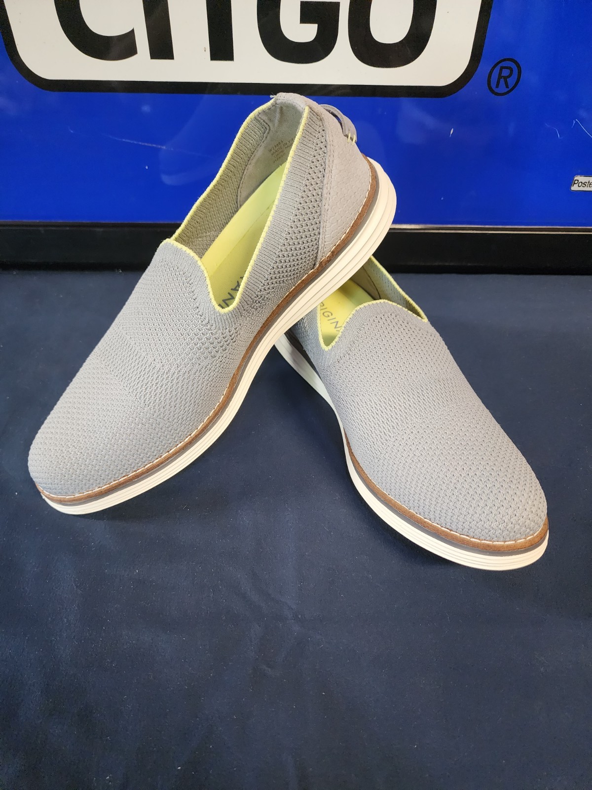 Womens Cole Haan Original Grand Meridian Loafer in Gray w yellow insole size 9.5