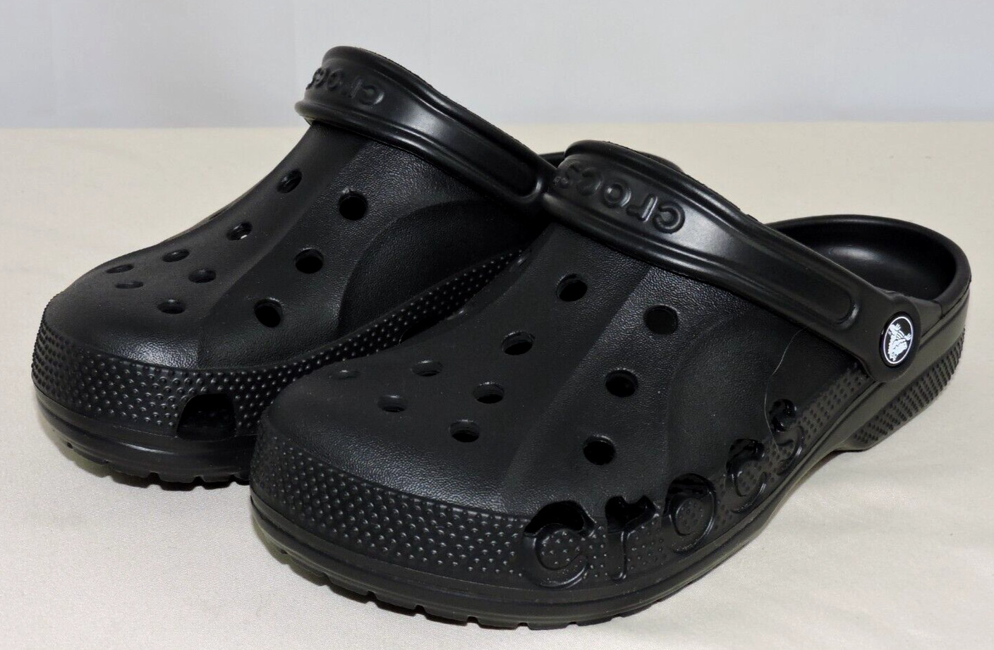 Crocs Unisex Black Baya Clogs Shoes Men’s 5 US / Women’s 7 US