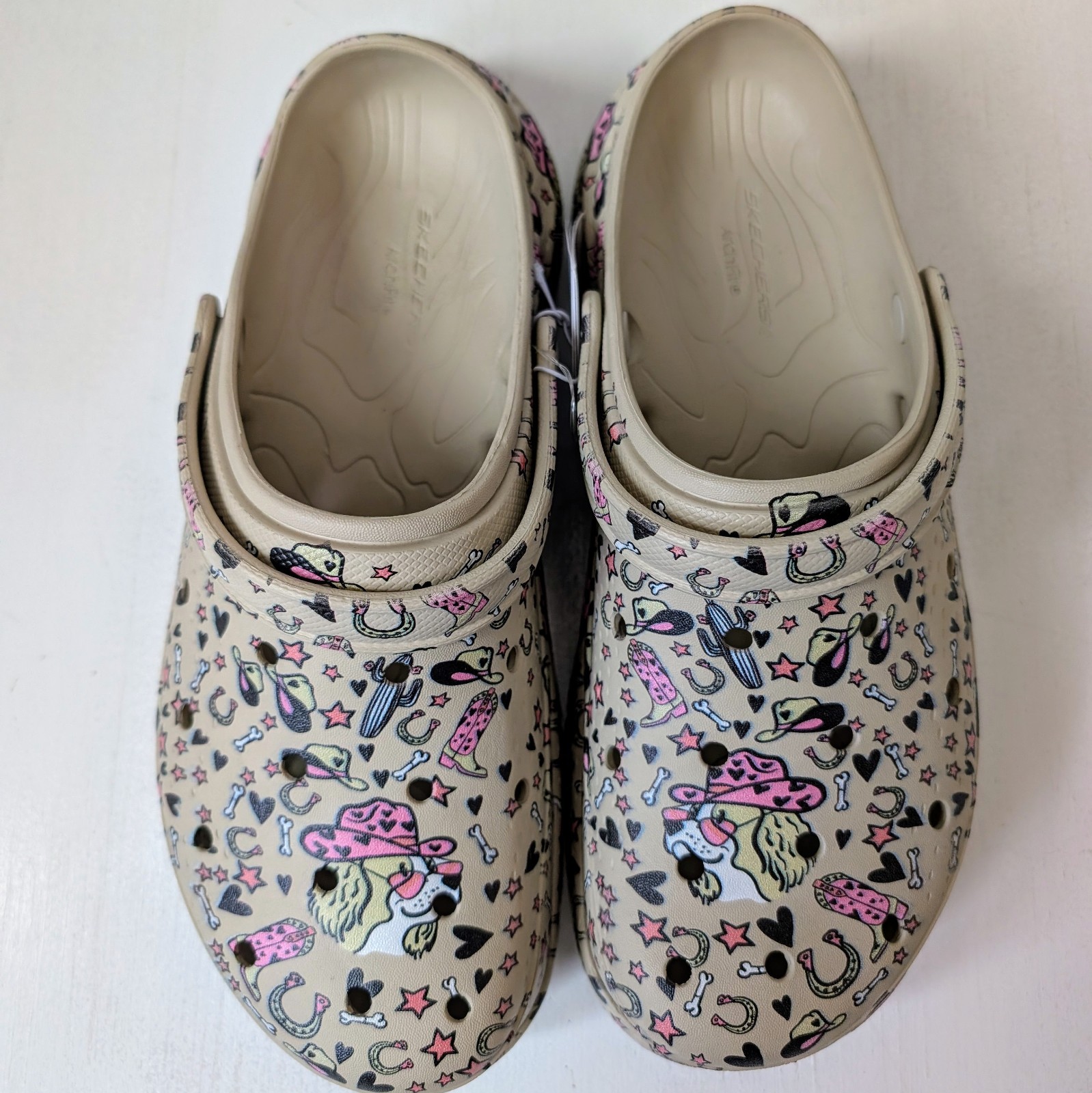 Sketchers ArchFit Foamies Western Dog Cowboy Hat Print NWT Size 11 W Comfort