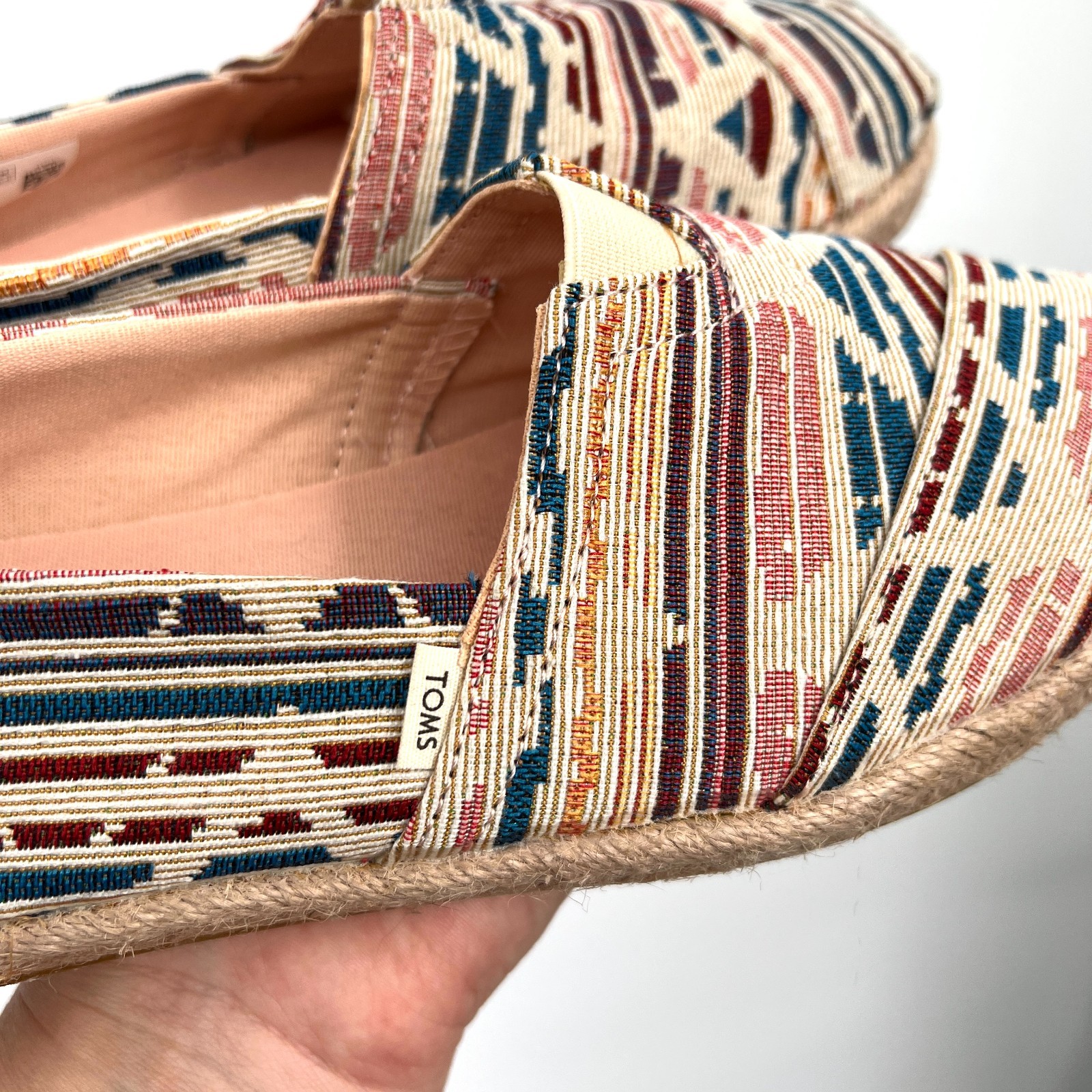 TOMS Classic Alpargata slip-on southwestern geometric print shoes casual 9.5