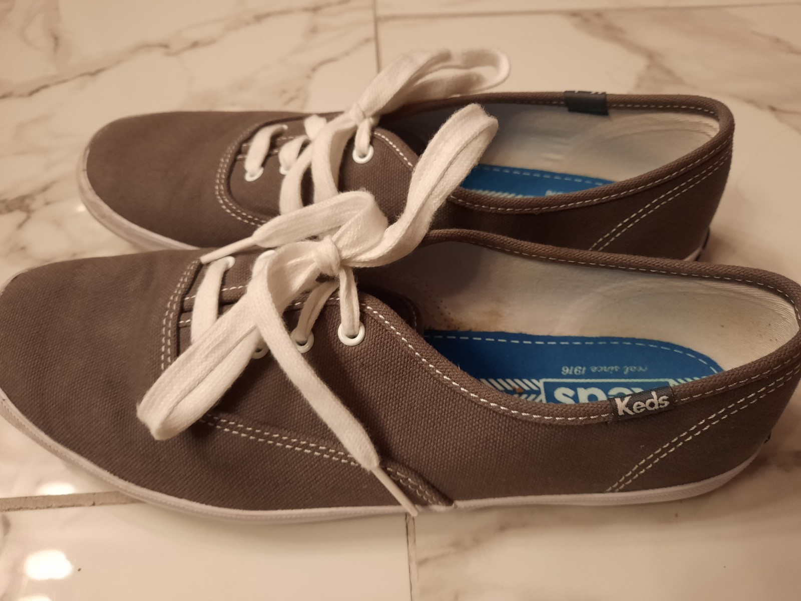 Keds Womens Original Champion Sneakers Size 8.5 m Gray Canvas Cushioned WF35186M